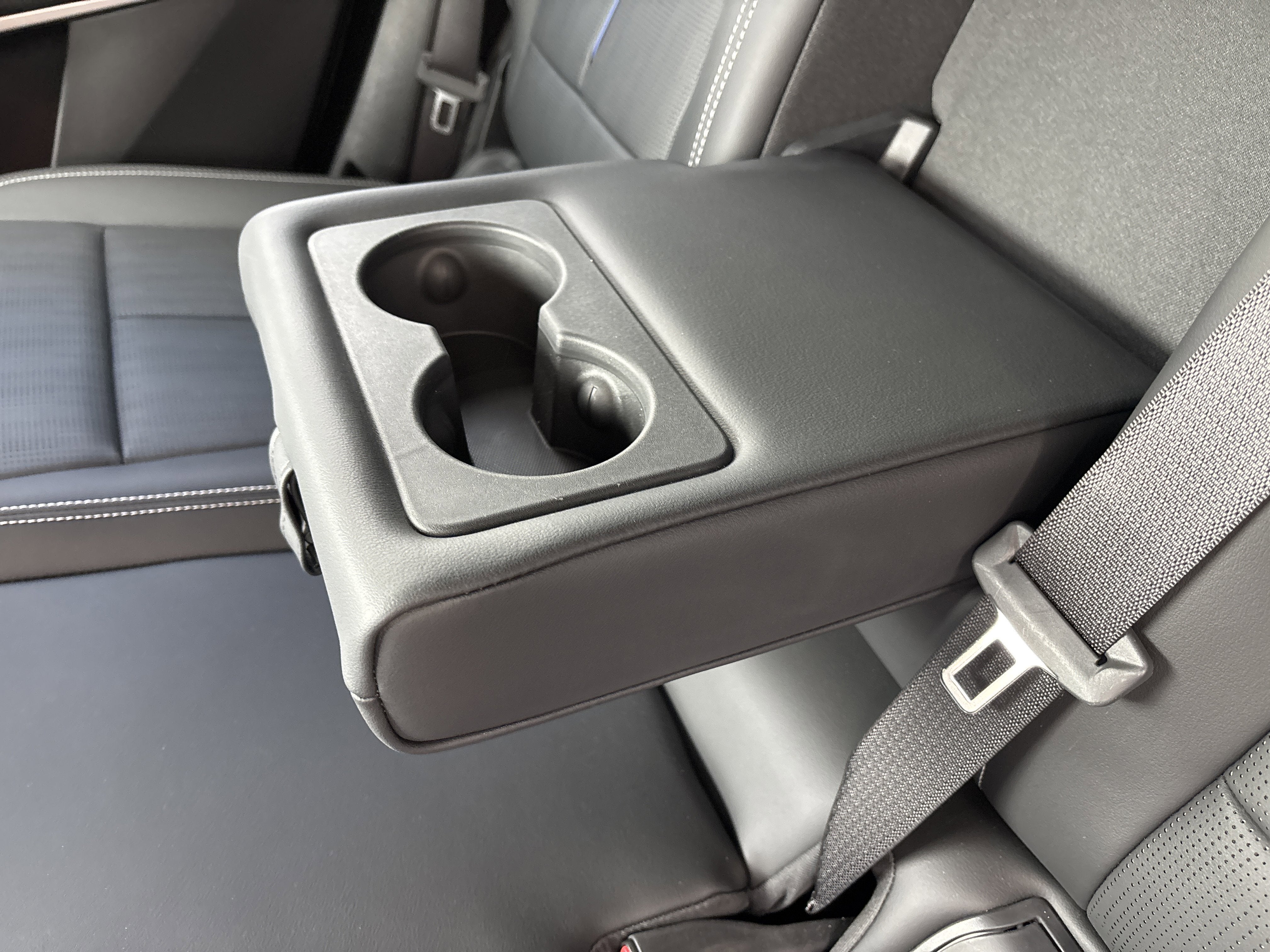 2025 Cadillac LYRIQ Luxury 3