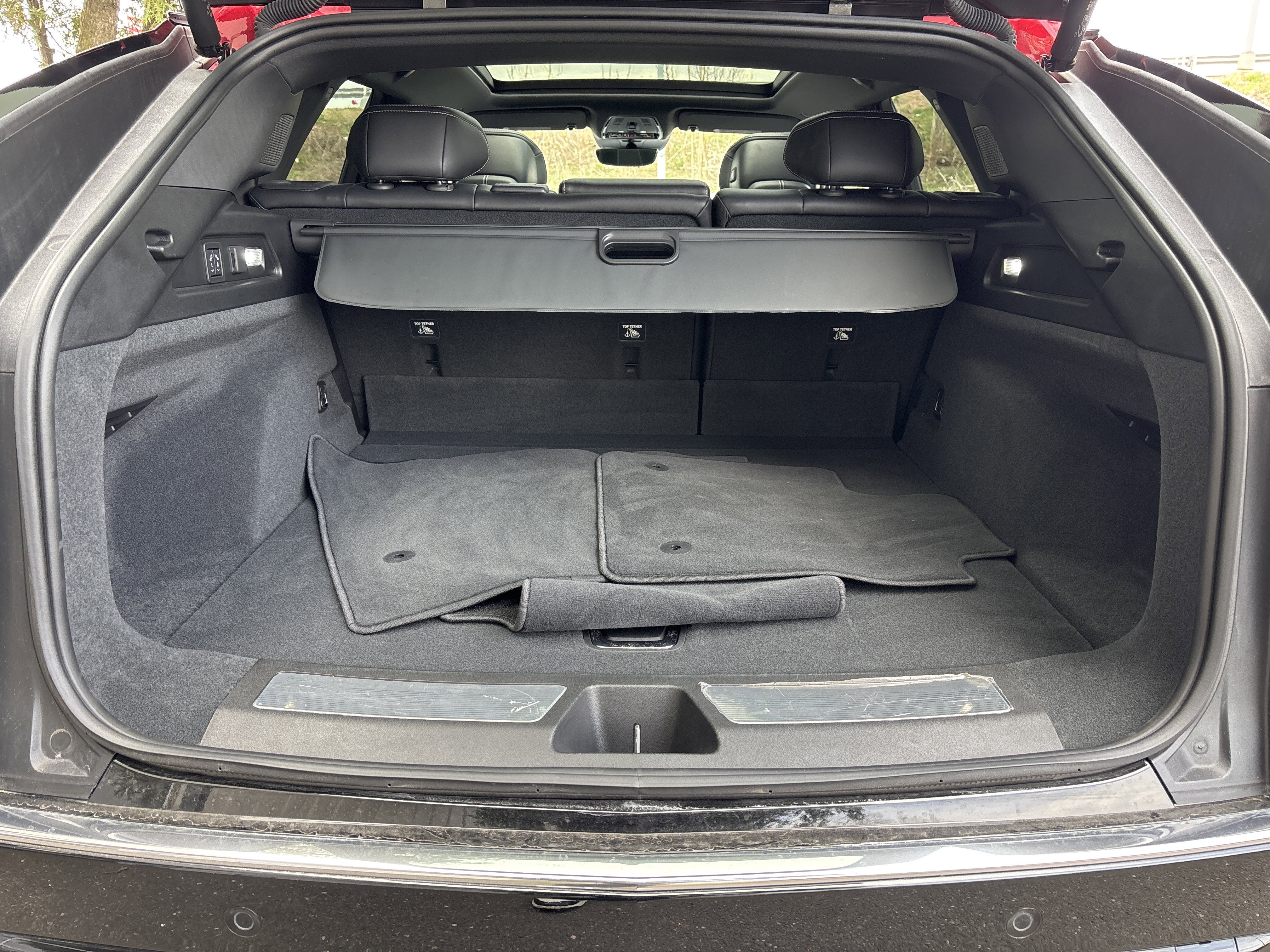 2025 Cadillac LYRIQ Luxury 3