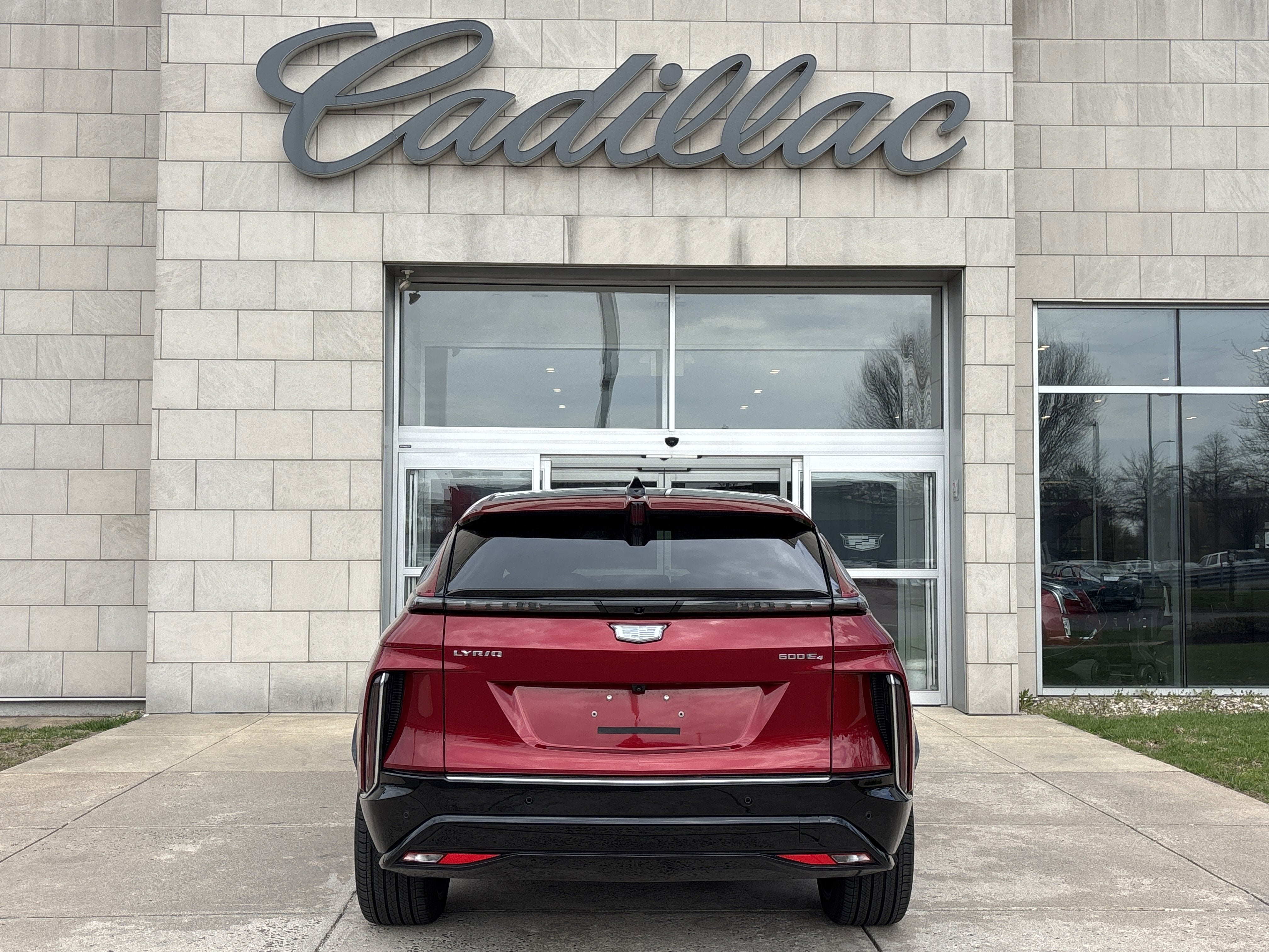 2025 Cadillac LYRIQ Luxury 3