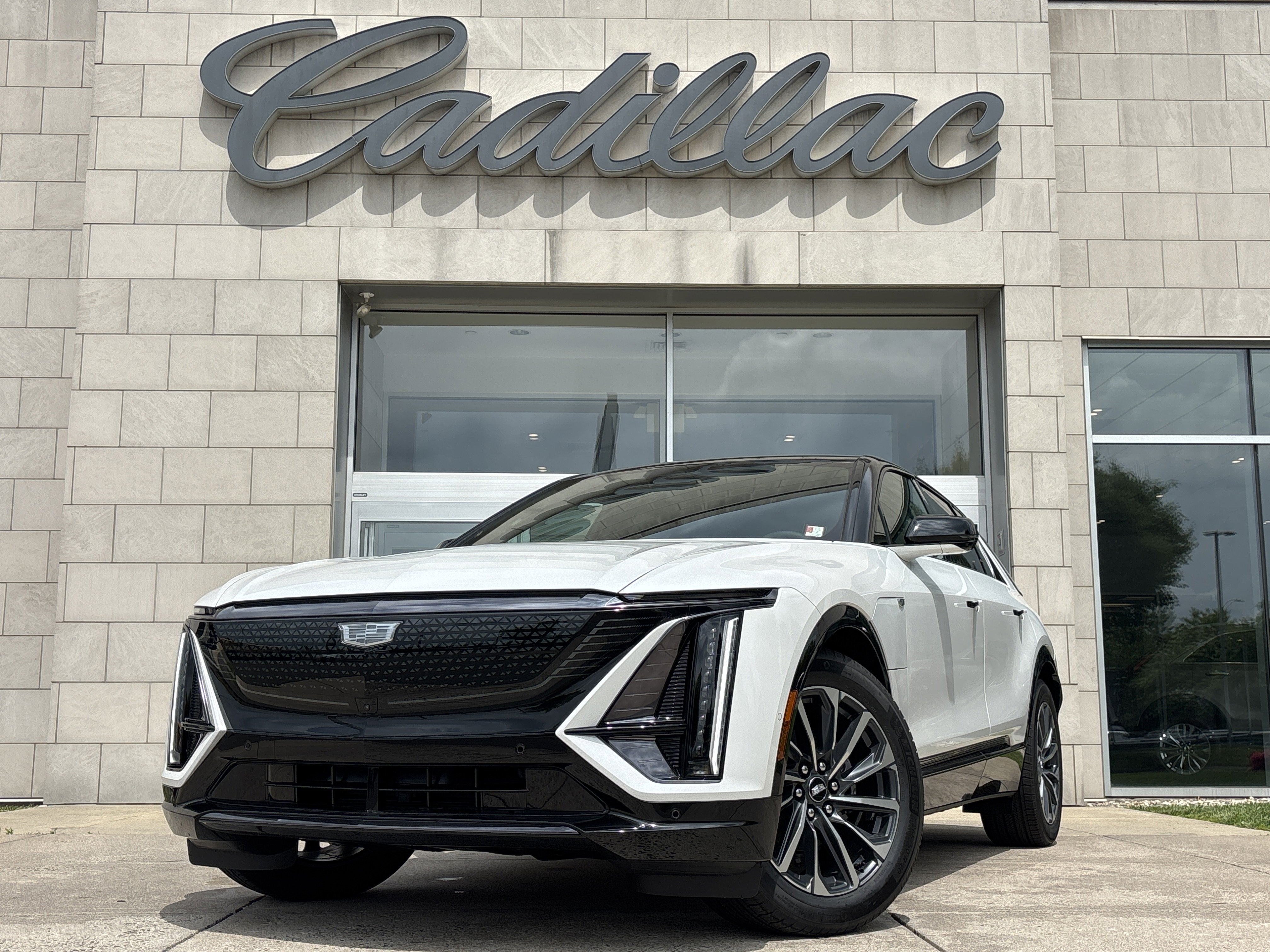 2025 Cadillac LYRIQ Sport 1