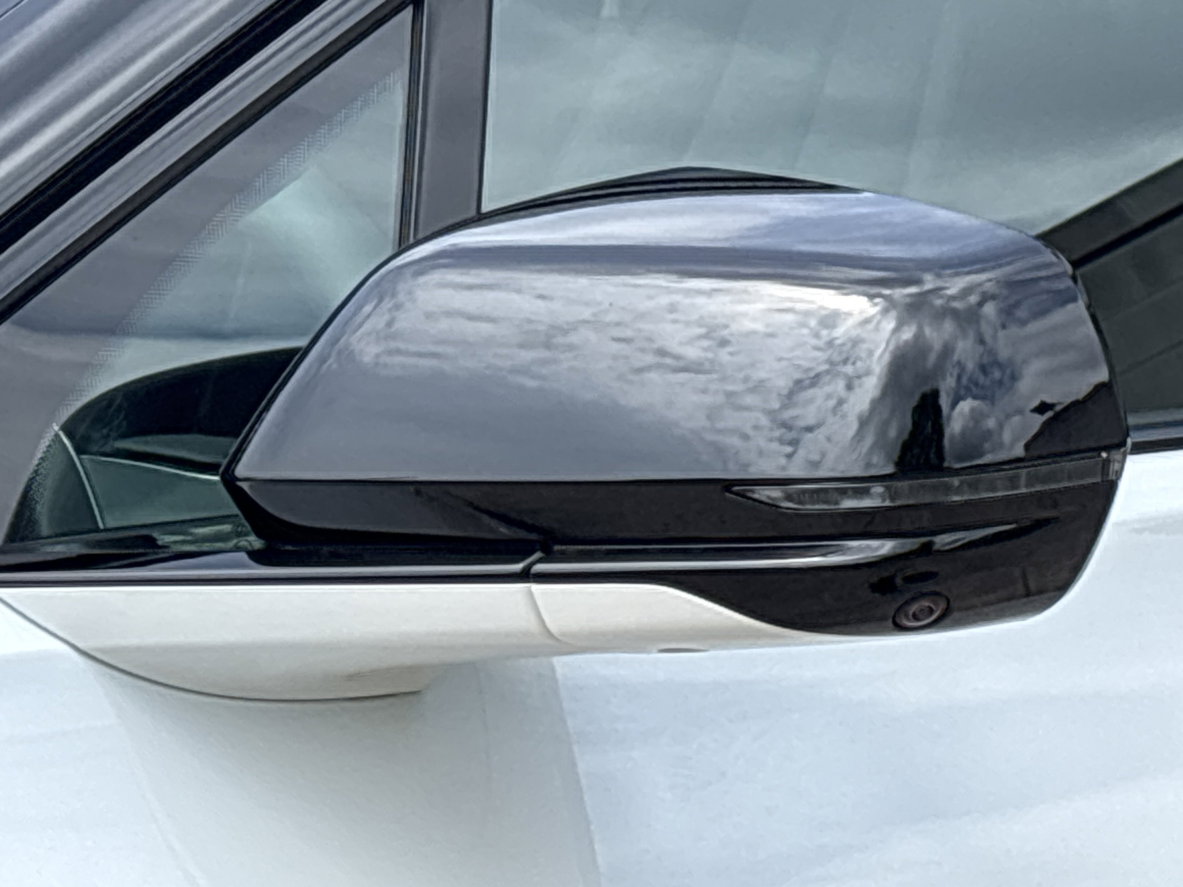 2025 Cadillac LYRIQ Sport 1