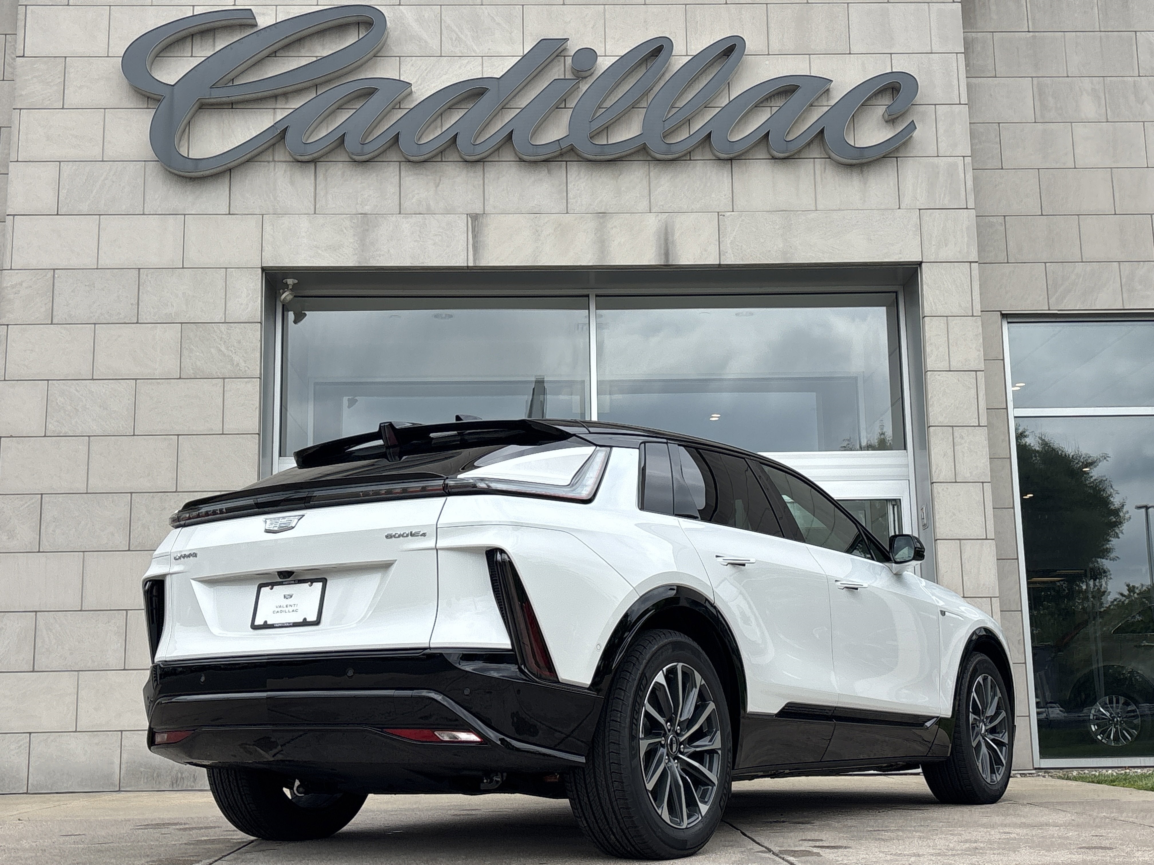 2025 Cadillac LYRIQ Sport 1