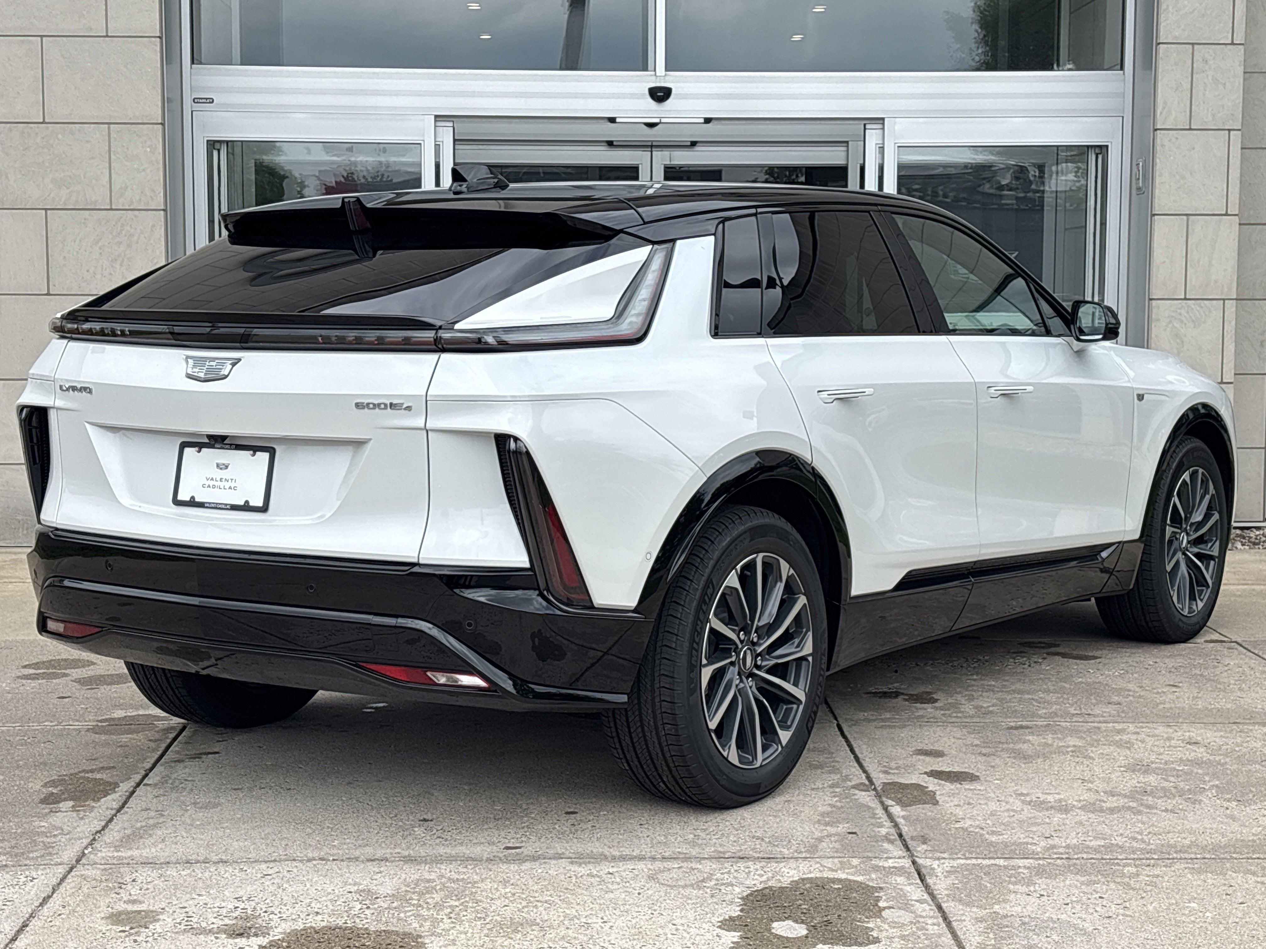 2025 Cadillac LYRIQ Sport 1