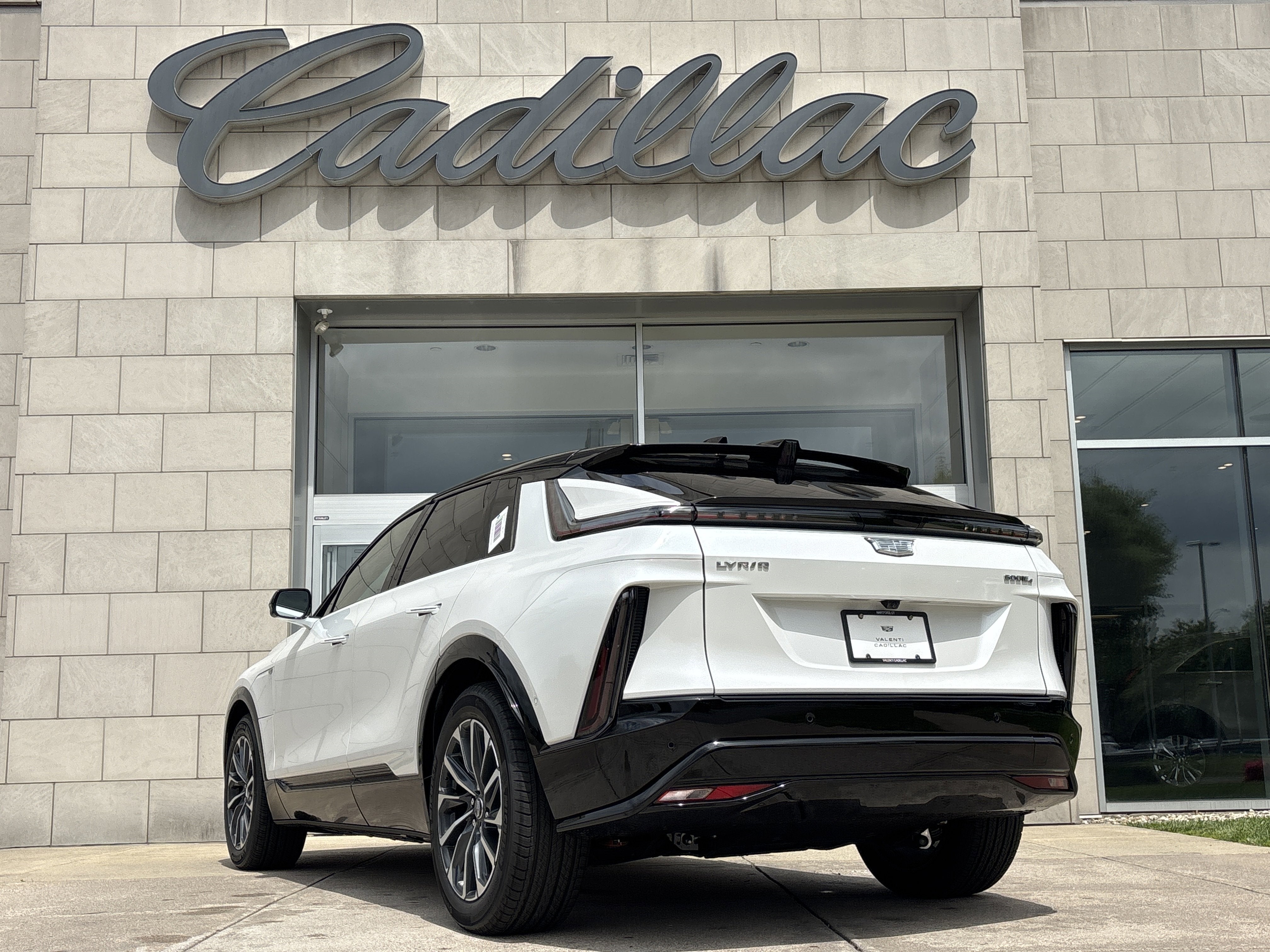 2025 Cadillac LYRIQ Sport 1