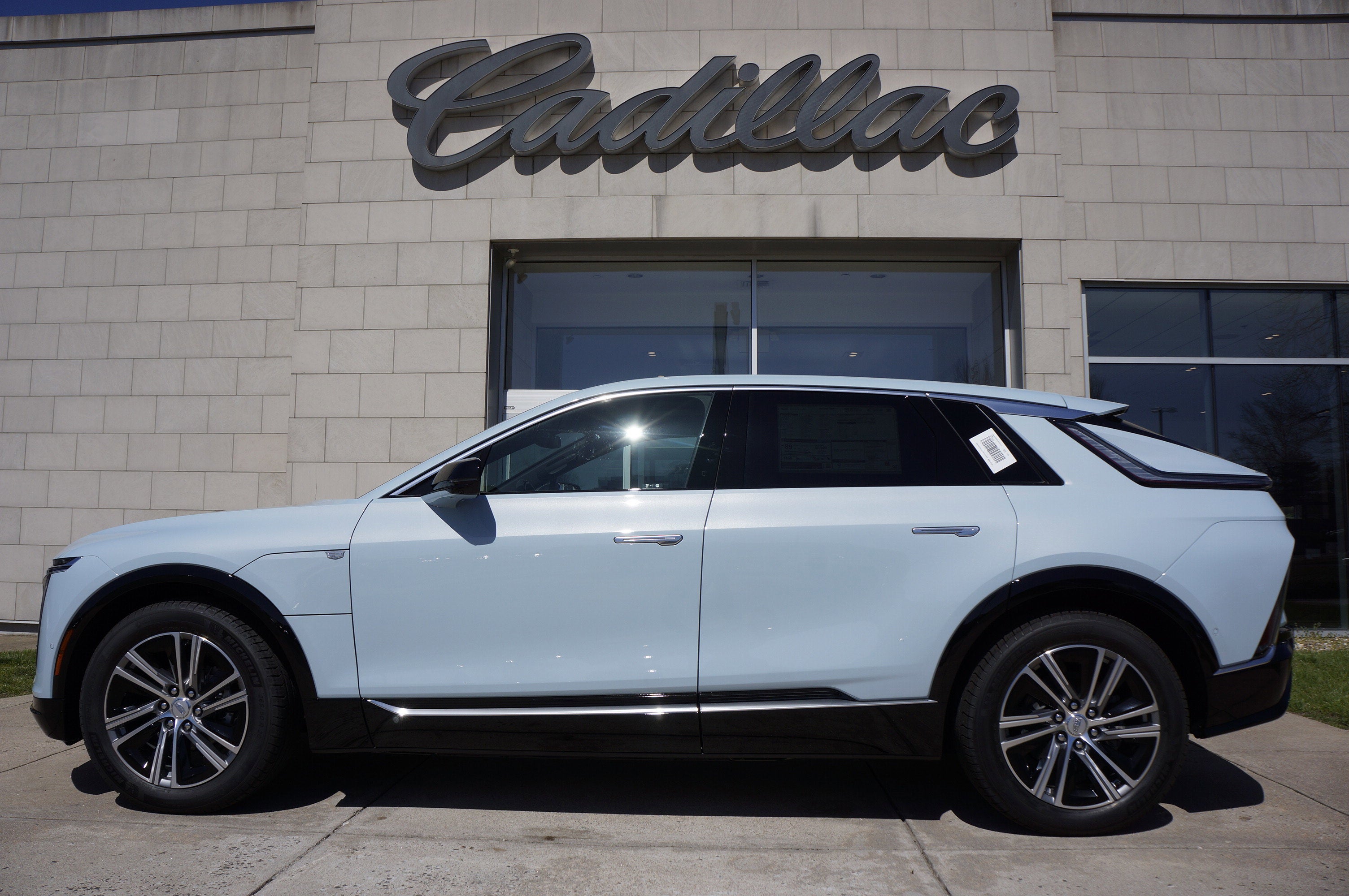 2026 Cadillac LYRIQ Premium Sport