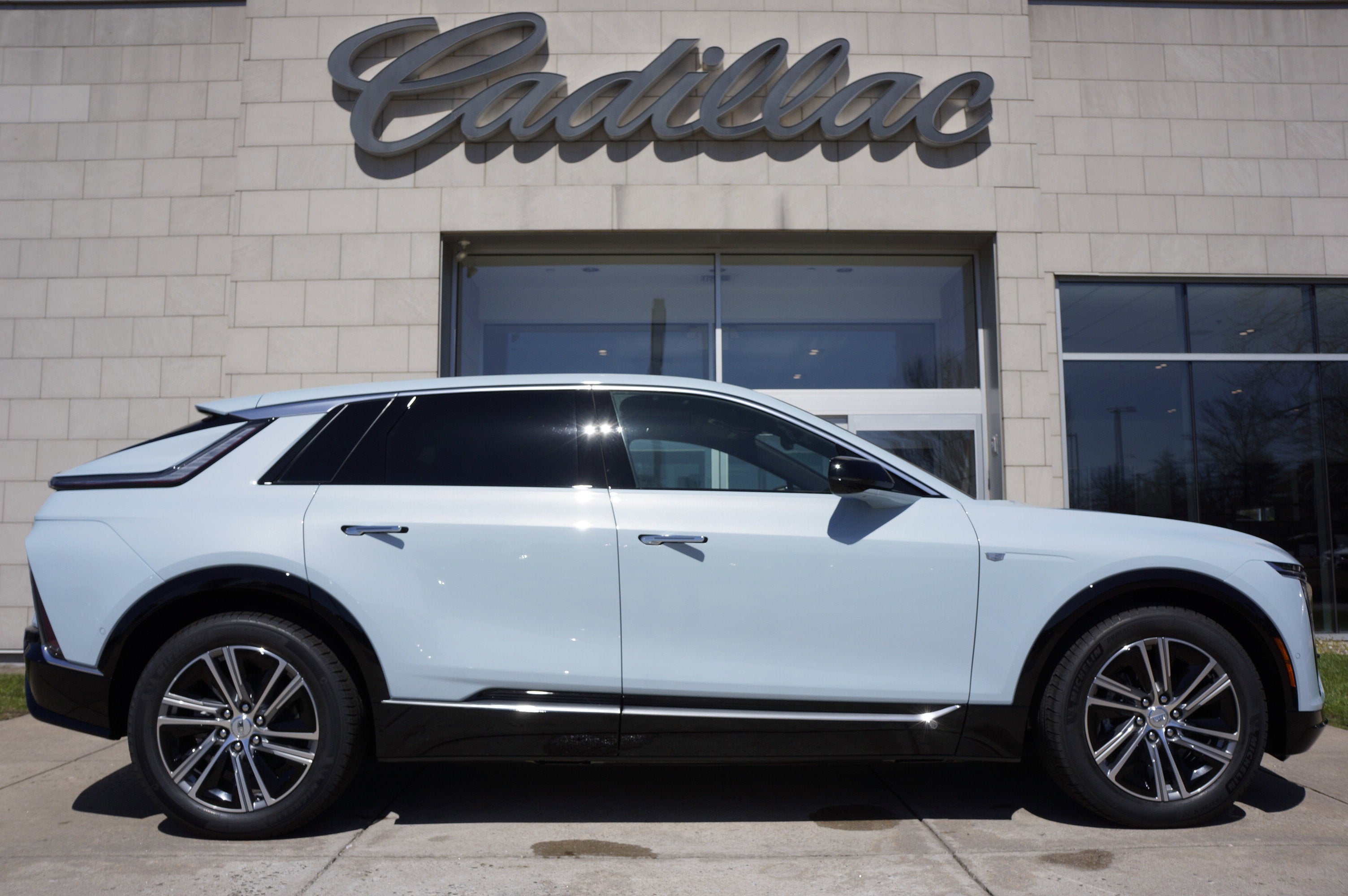 2026 Cadillac LYRIQ Premium Sport