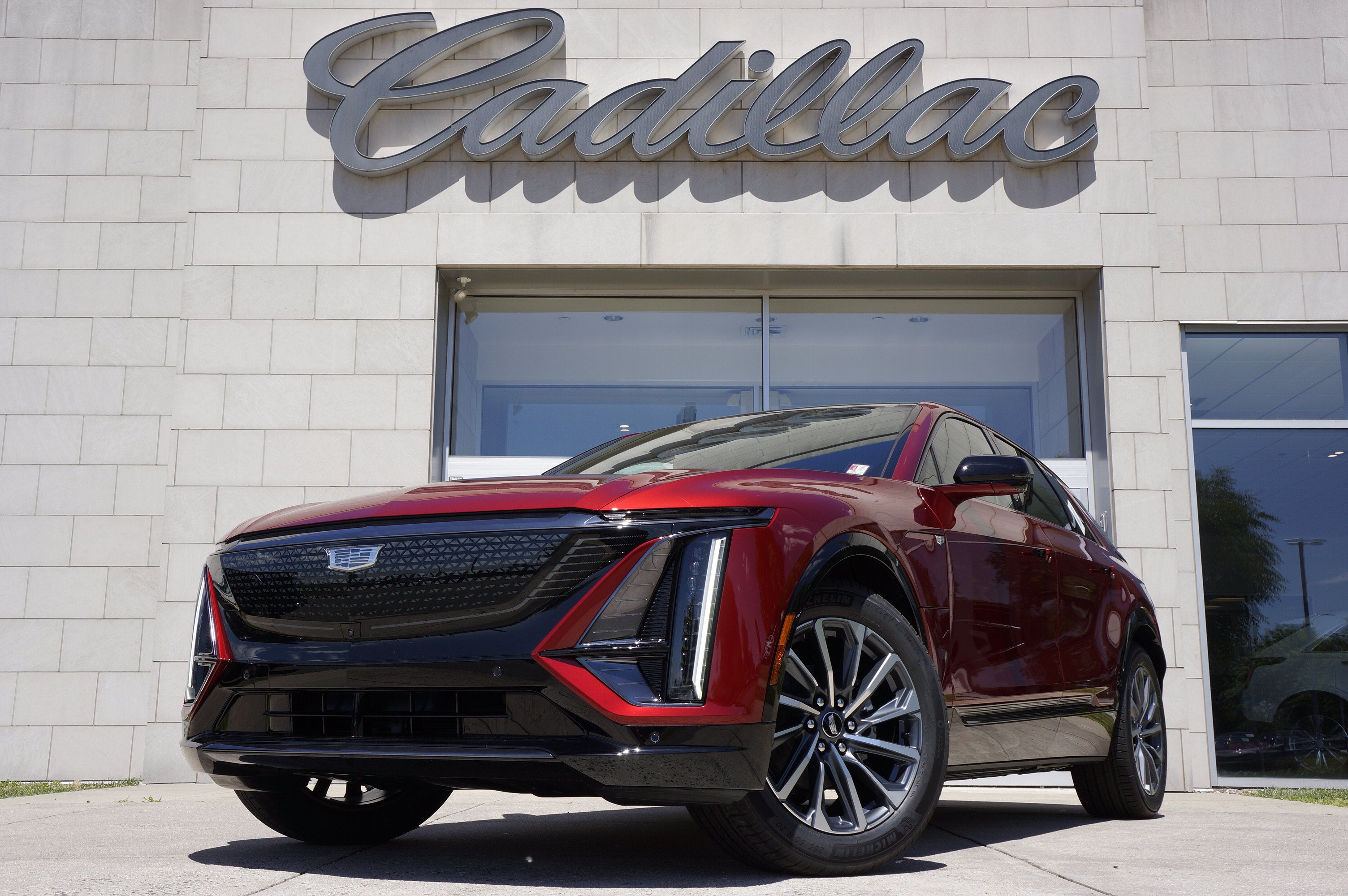 2025 Cadillac LYRIQ Sport 2