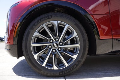 2025 Cadillac LYRIQ Sport 2