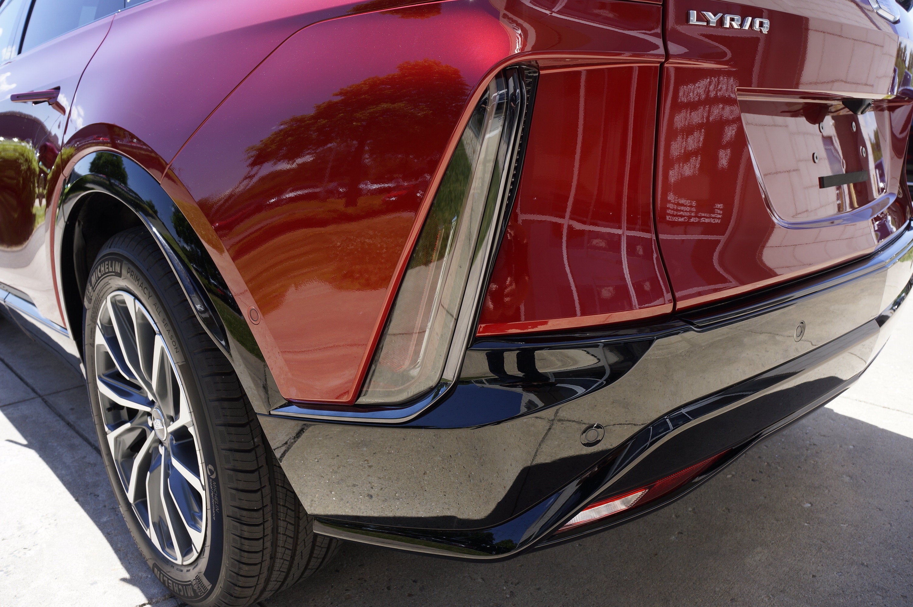 2025 Cadillac LYRIQ Sport 2