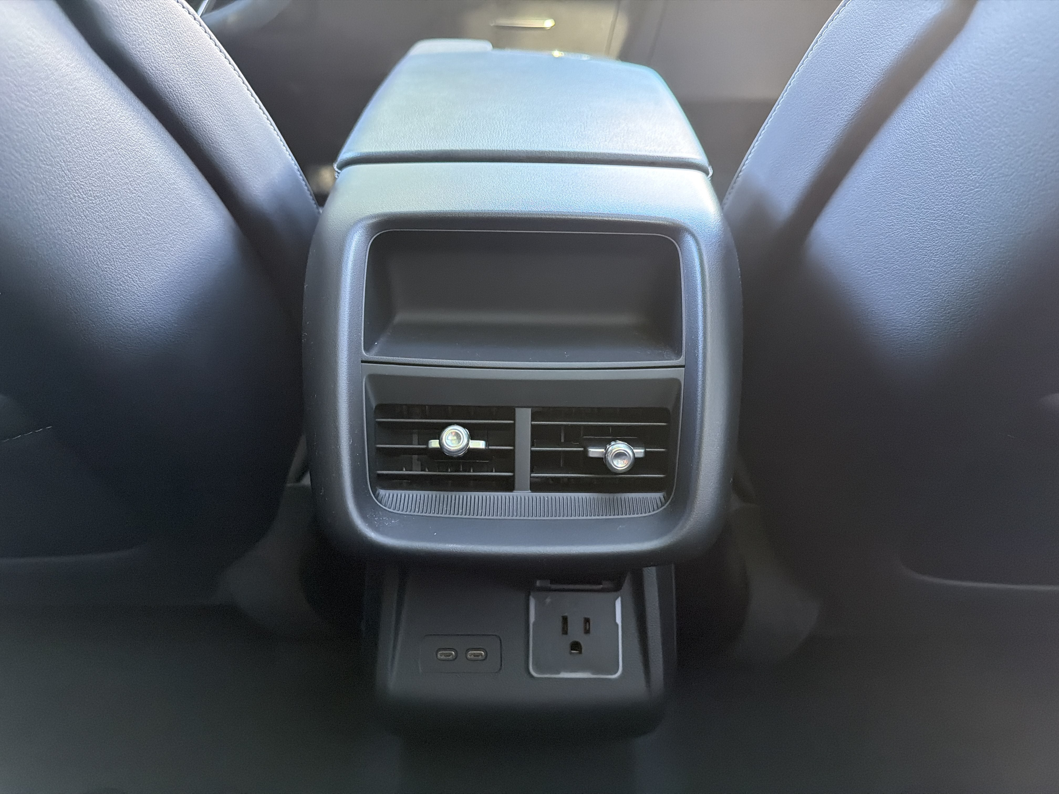 2025 Cadillac LYRIQ Sport 2