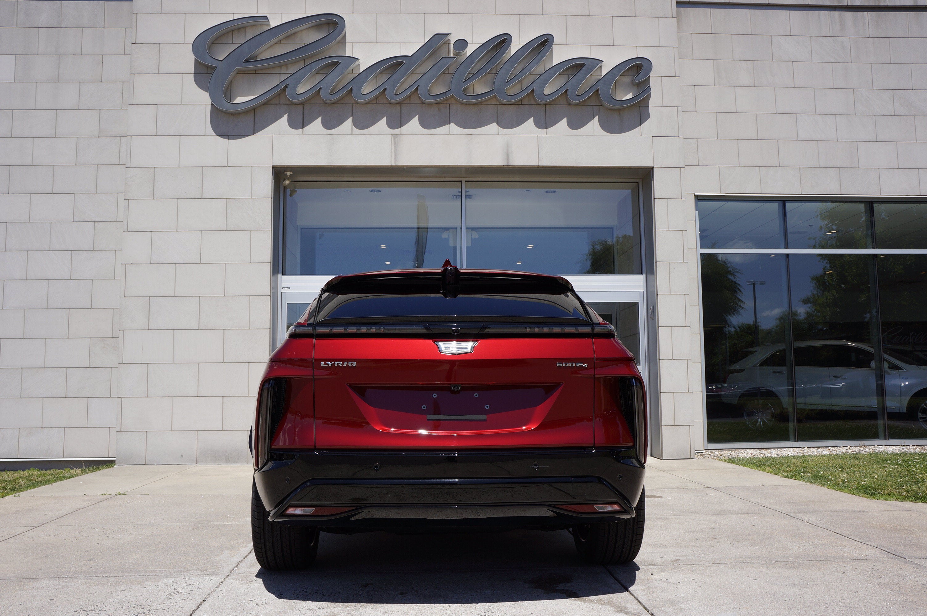 2025 Cadillac LYRIQ Sport 2