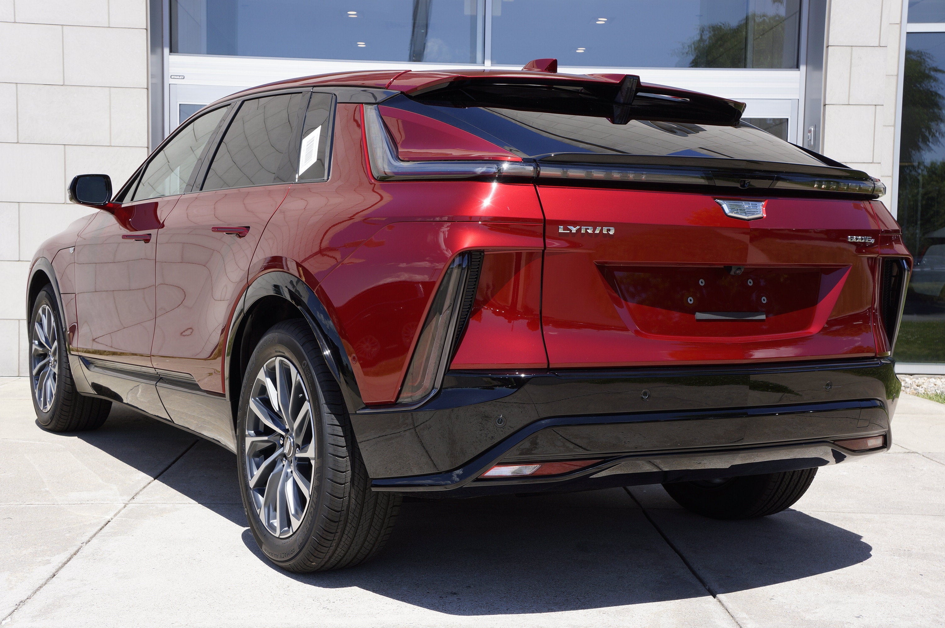 2025 Cadillac LYRIQ Sport 2