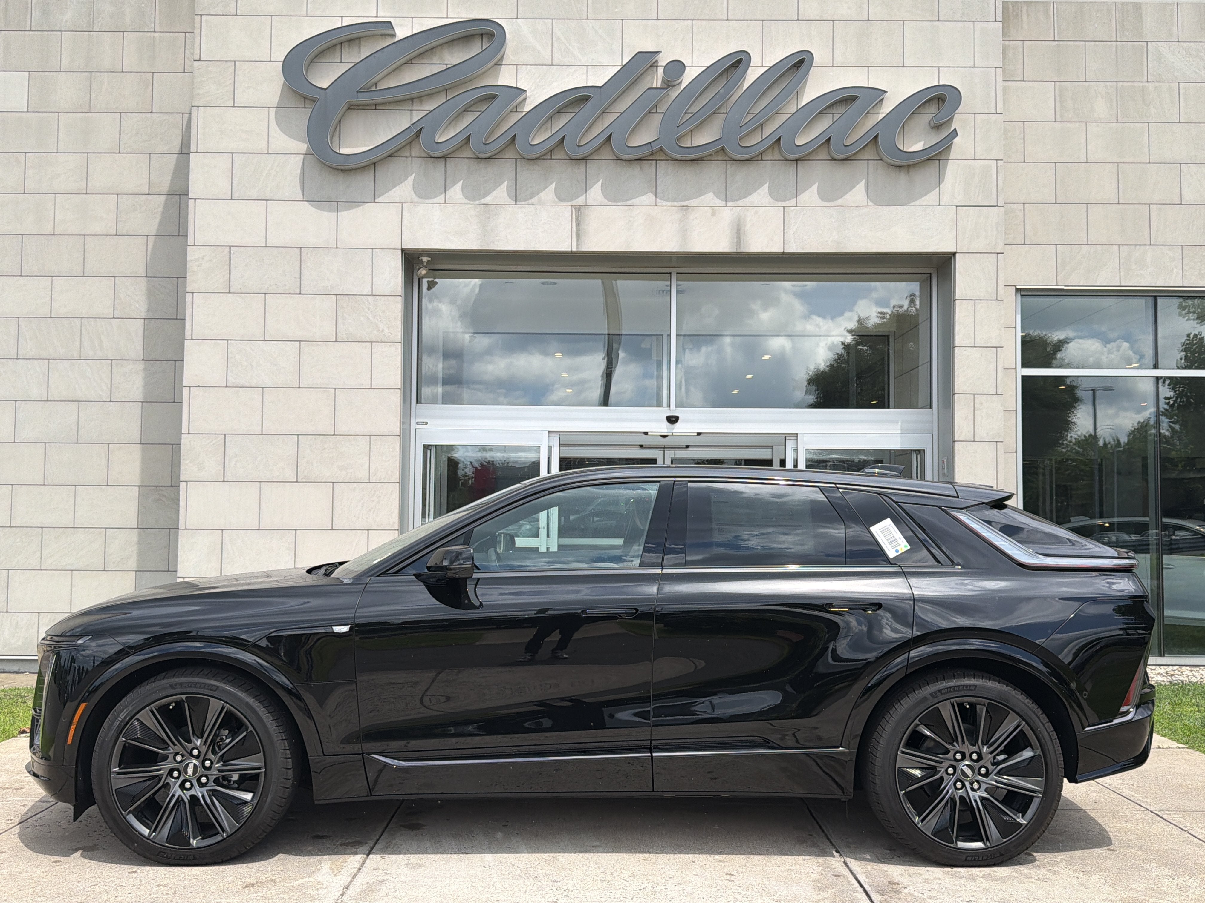 2026 Cadillac LYRIQ Signature Sport