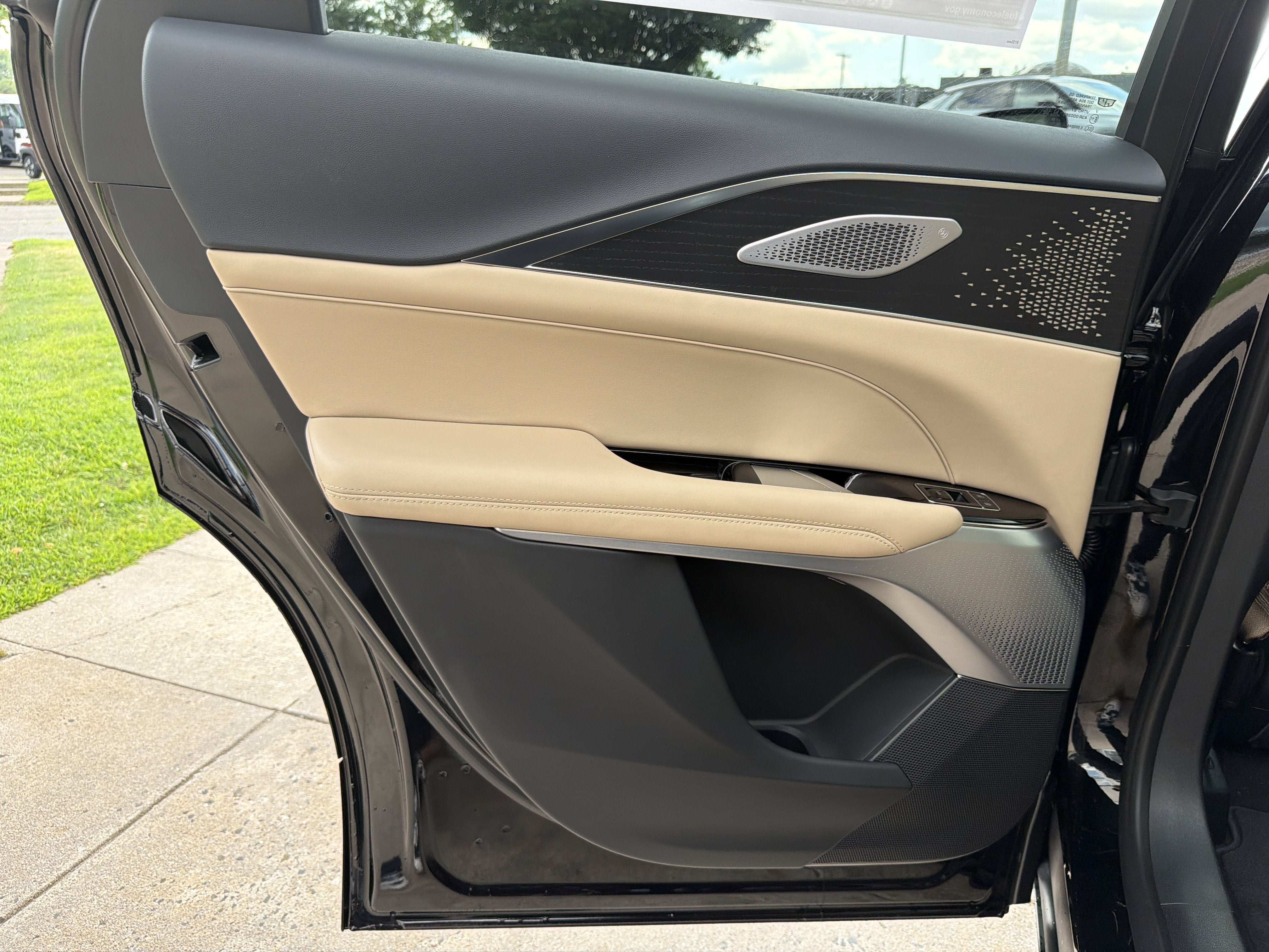 2026 Cadillac LYRIQ Signature Sport