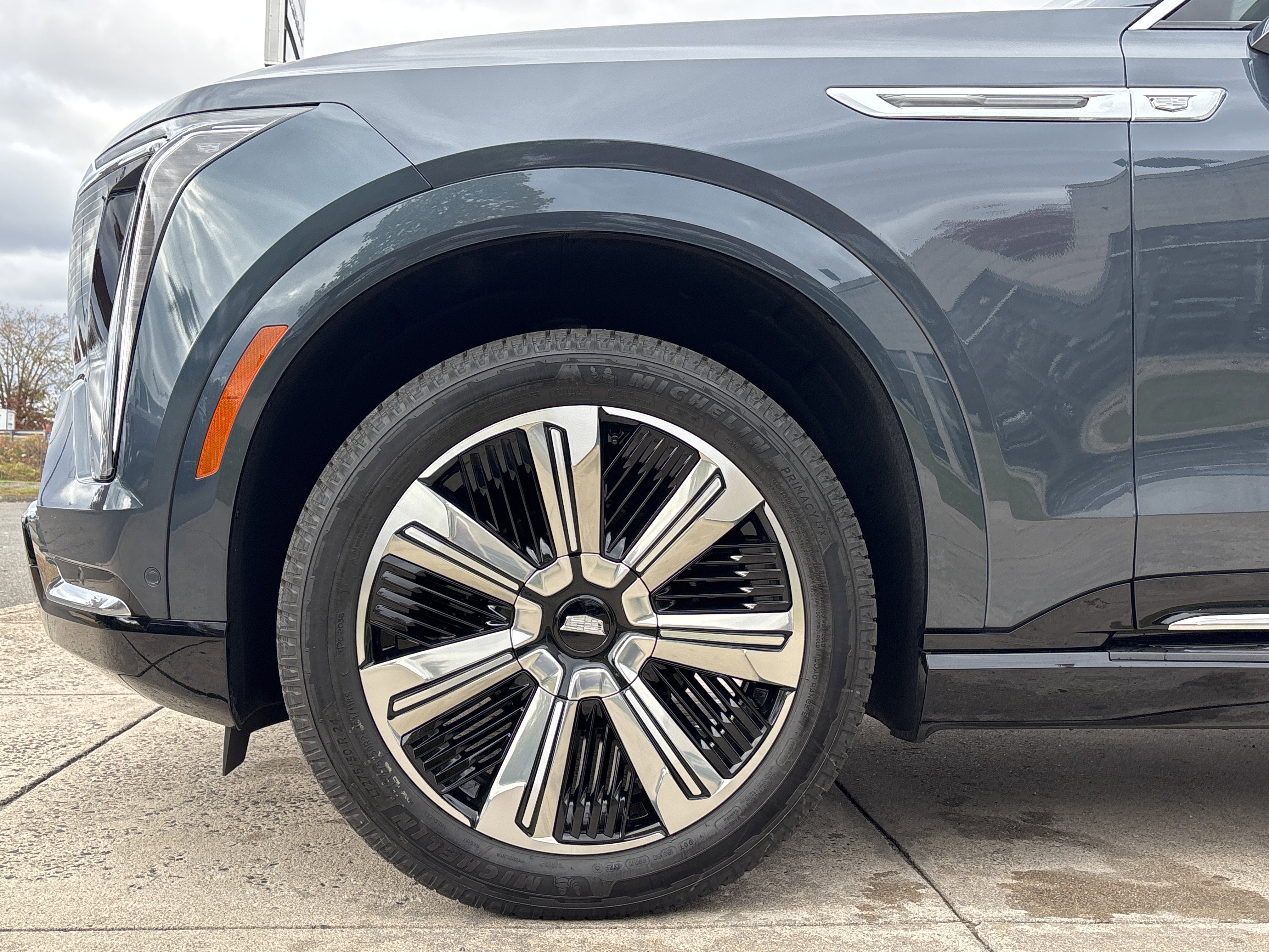 2026 Cadillac ESCALADE IQL Luxury