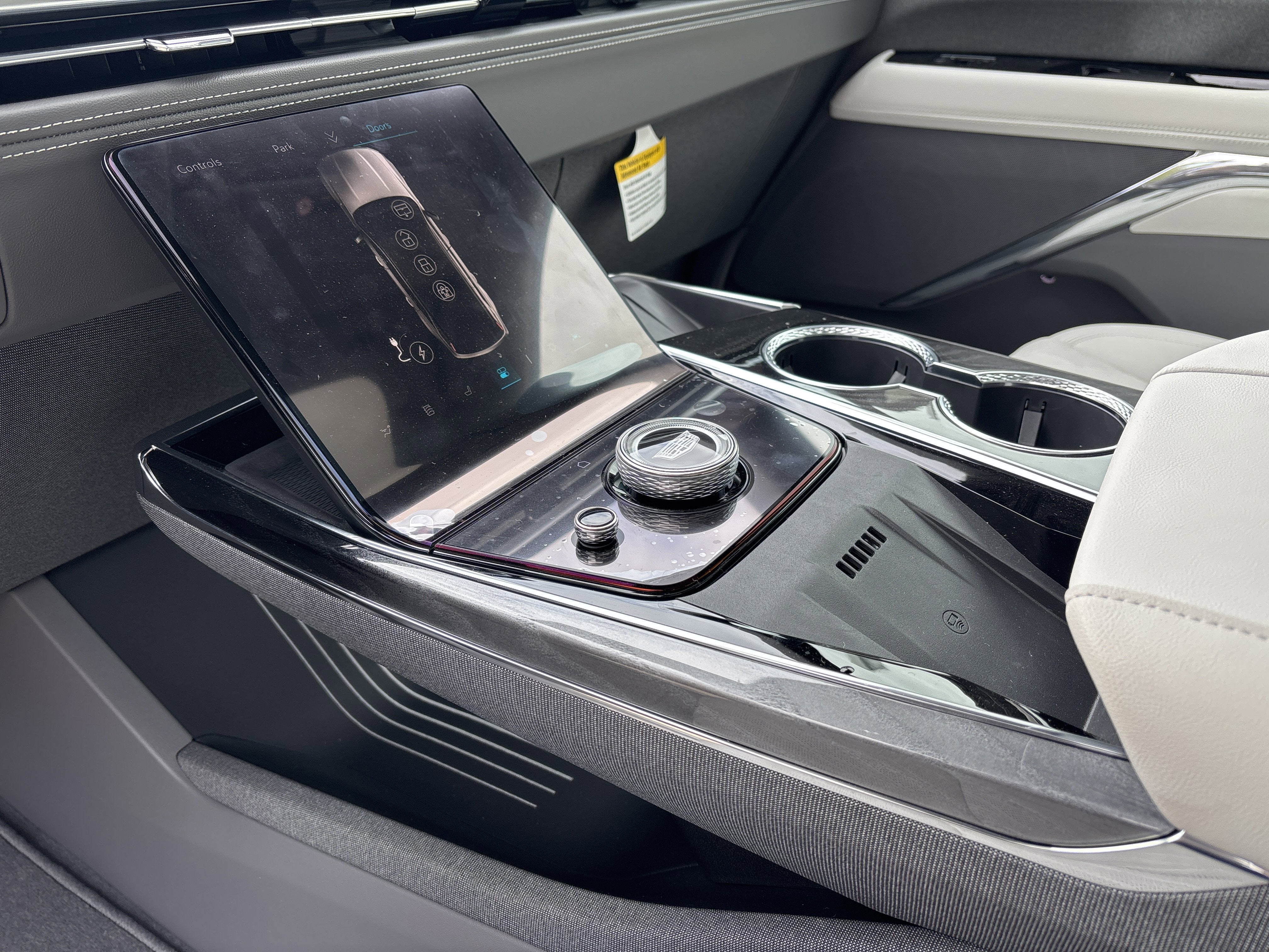 2026 Cadillac ESCALADE IQL Luxury