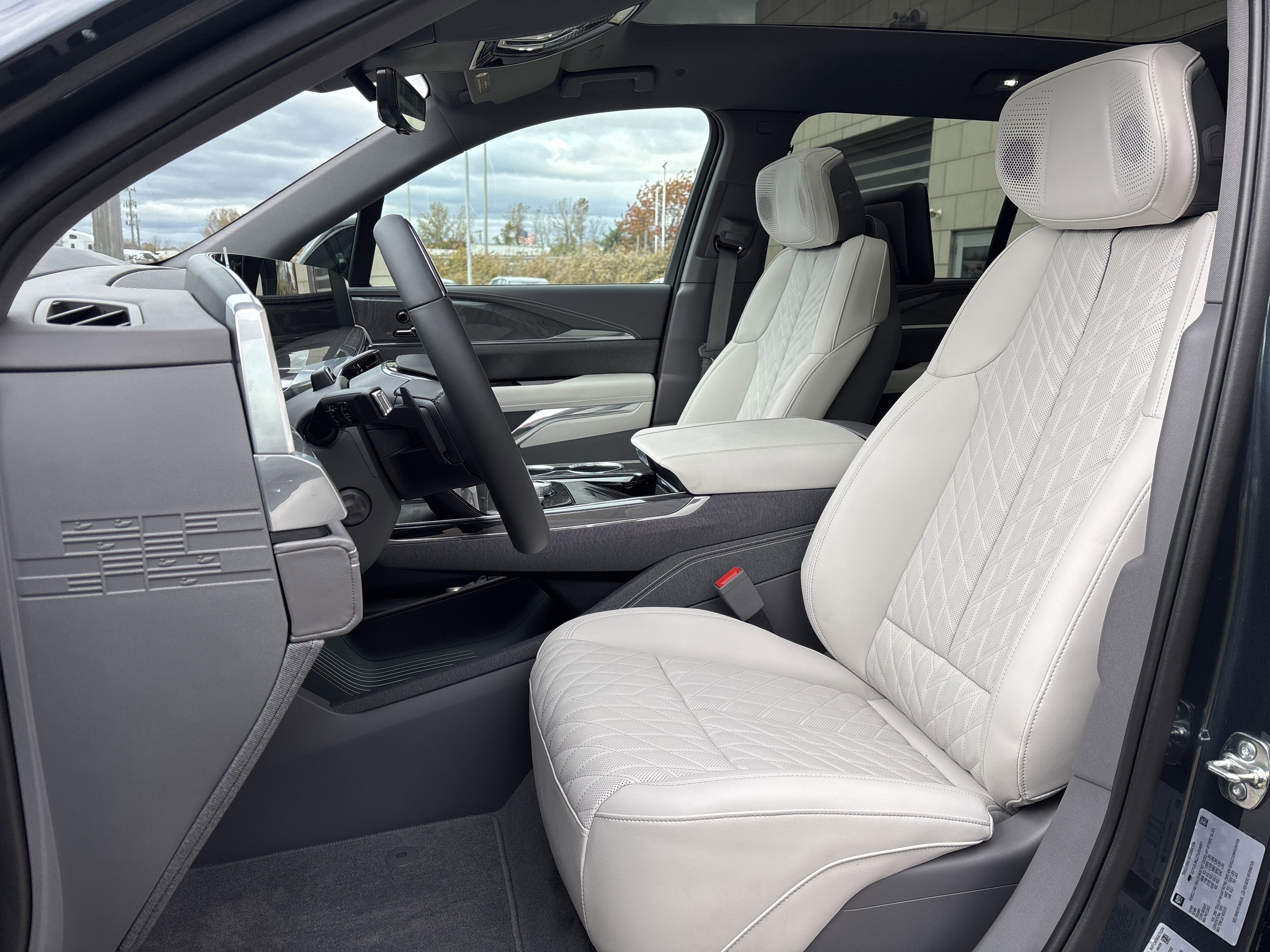 2026 Cadillac ESCALADE IQL Luxury