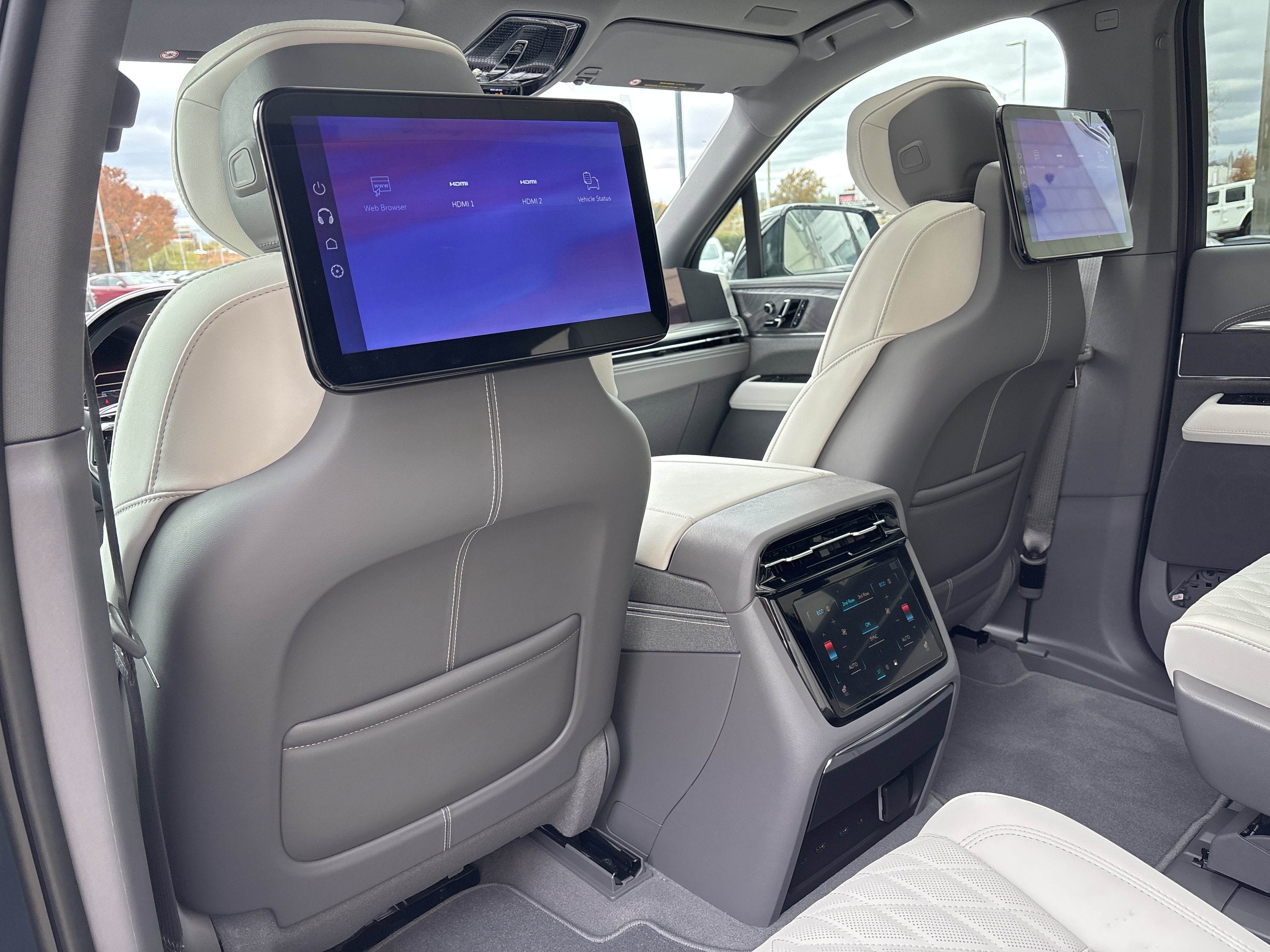 2026 Cadillac ESCALADE IQL Luxury