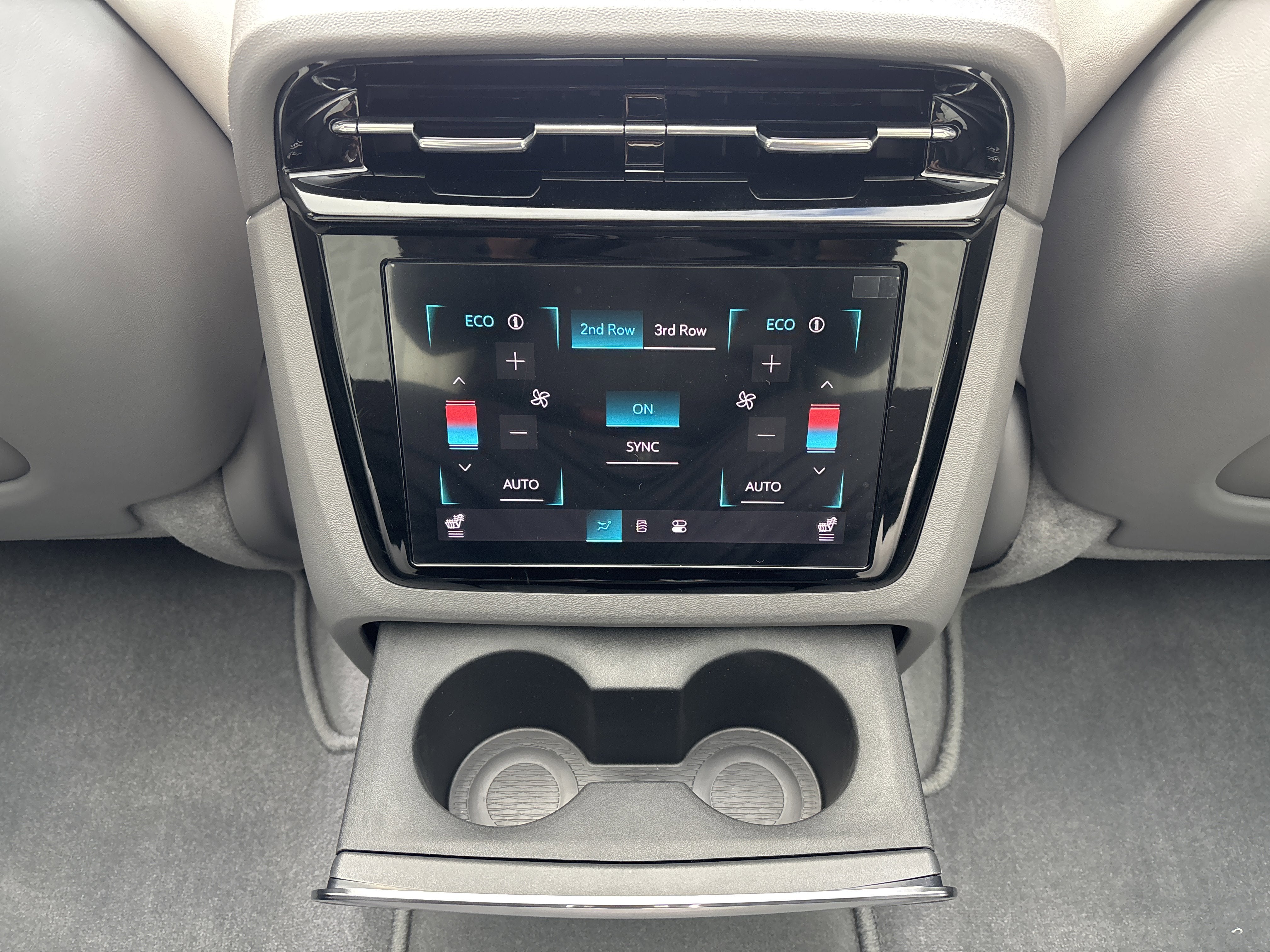 2026 Cadillac ESCALADE IQL Luxury