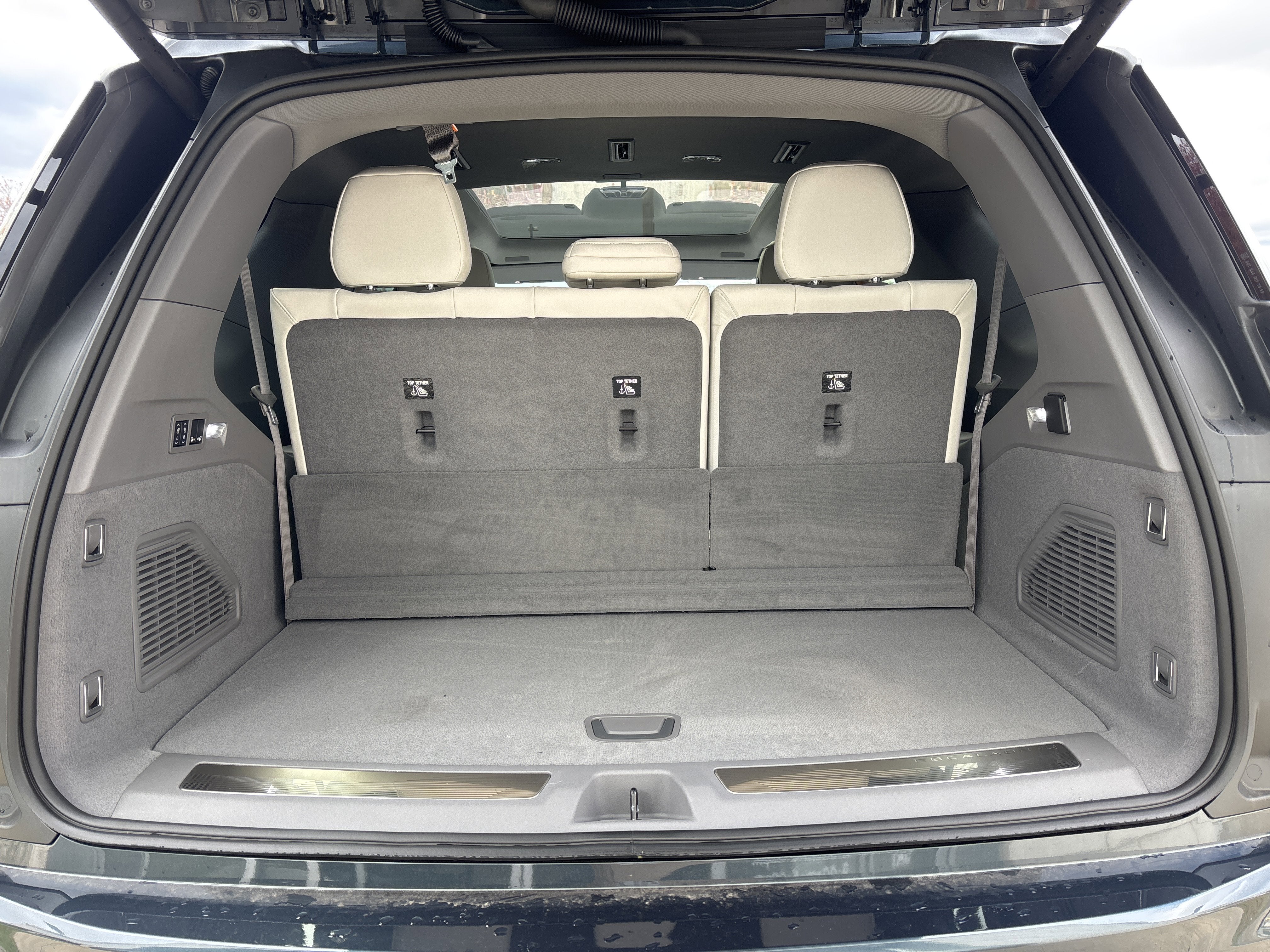 2026 Cadillac ESCALADE IQL Luxury