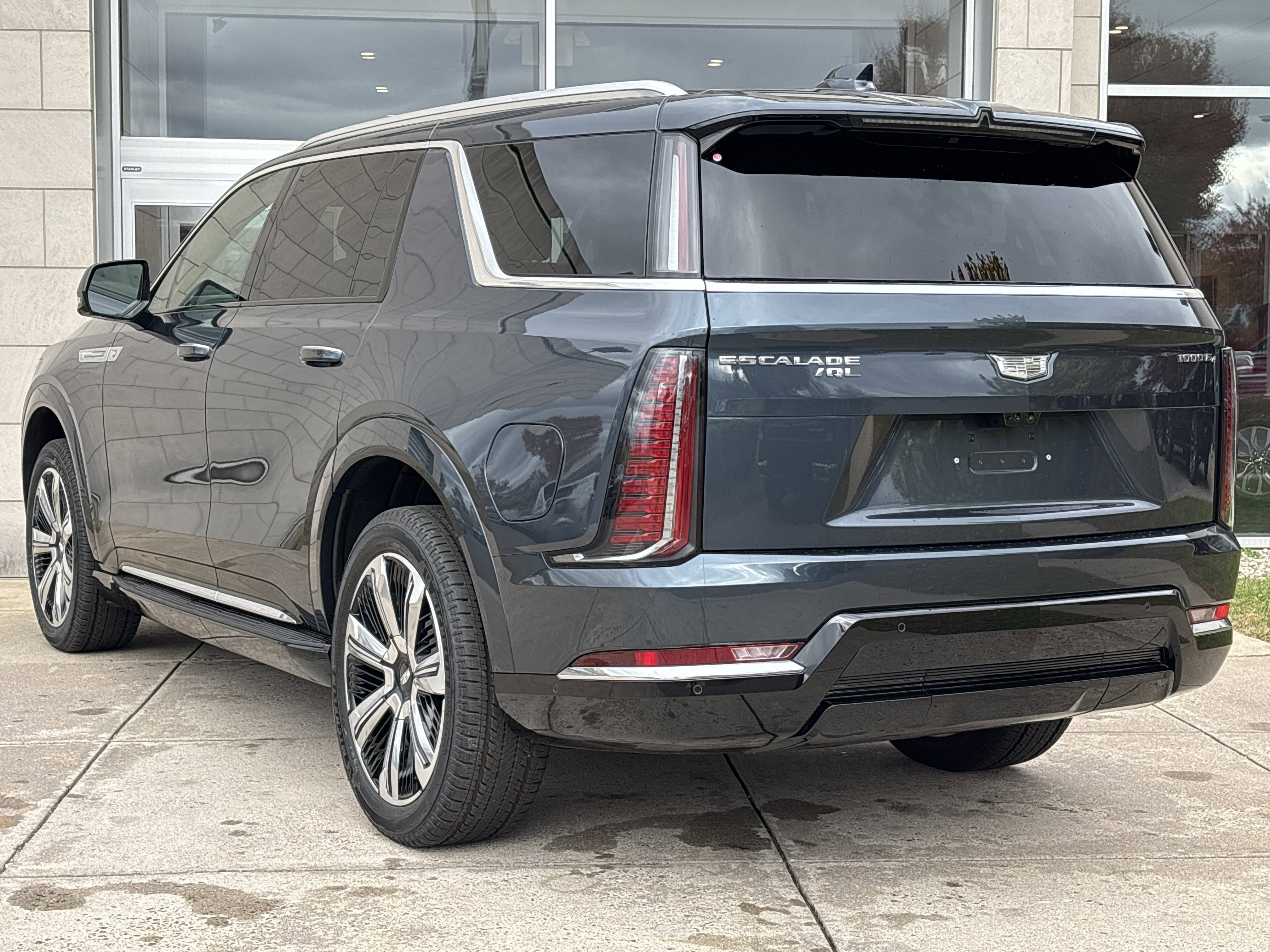 2026 Cadillac ESCALADE IQL Luxury