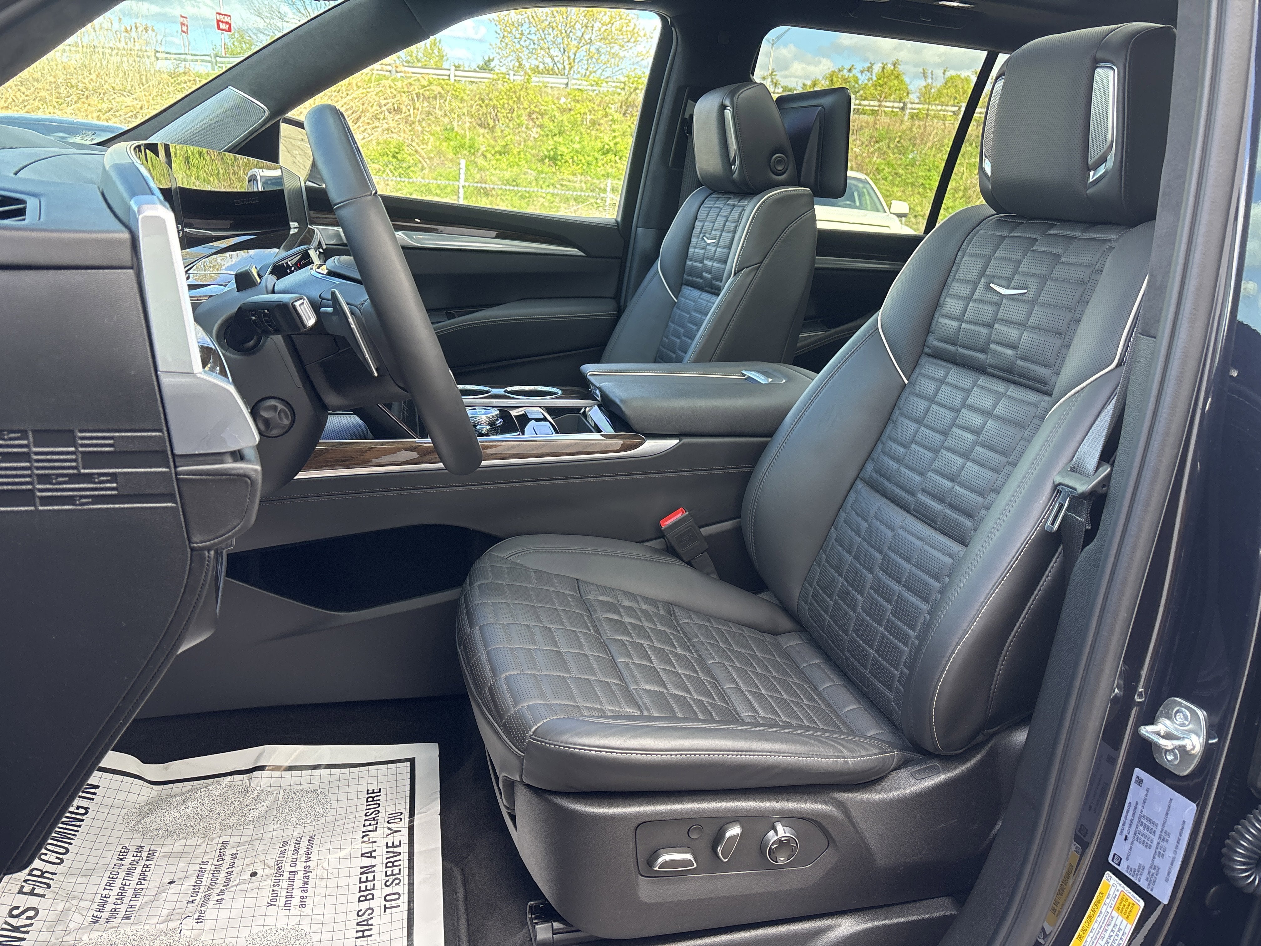 2025 Cadillac Escalade Sport Platinum