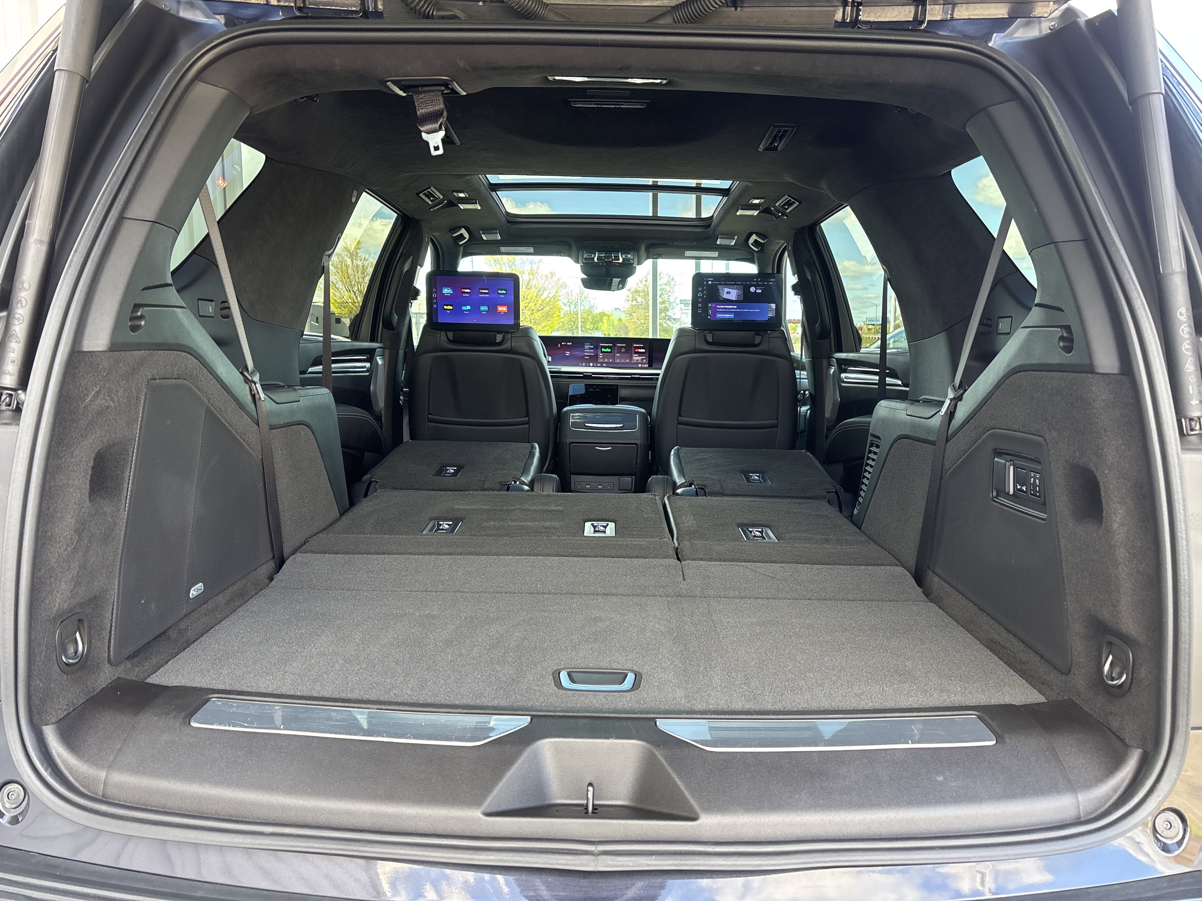 2025 Cadillac Escalade Sport Platinum