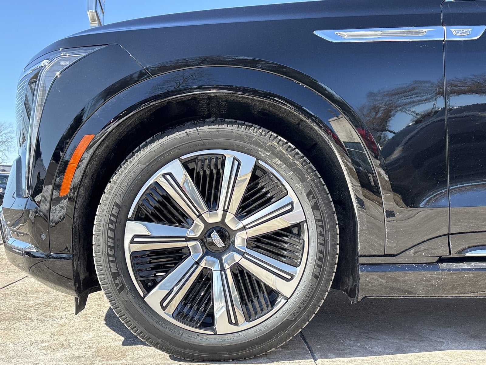 2025 Cadillac ESCALADE IQ Luxury 2