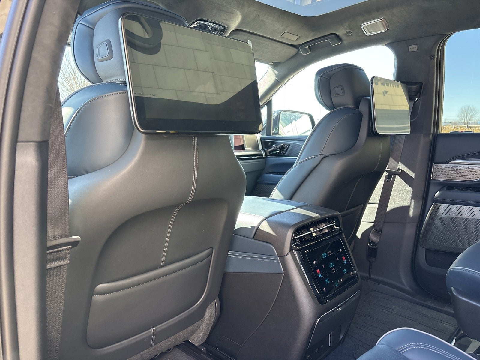 2025 Cadillac ESCALADE IQ Luxury 2