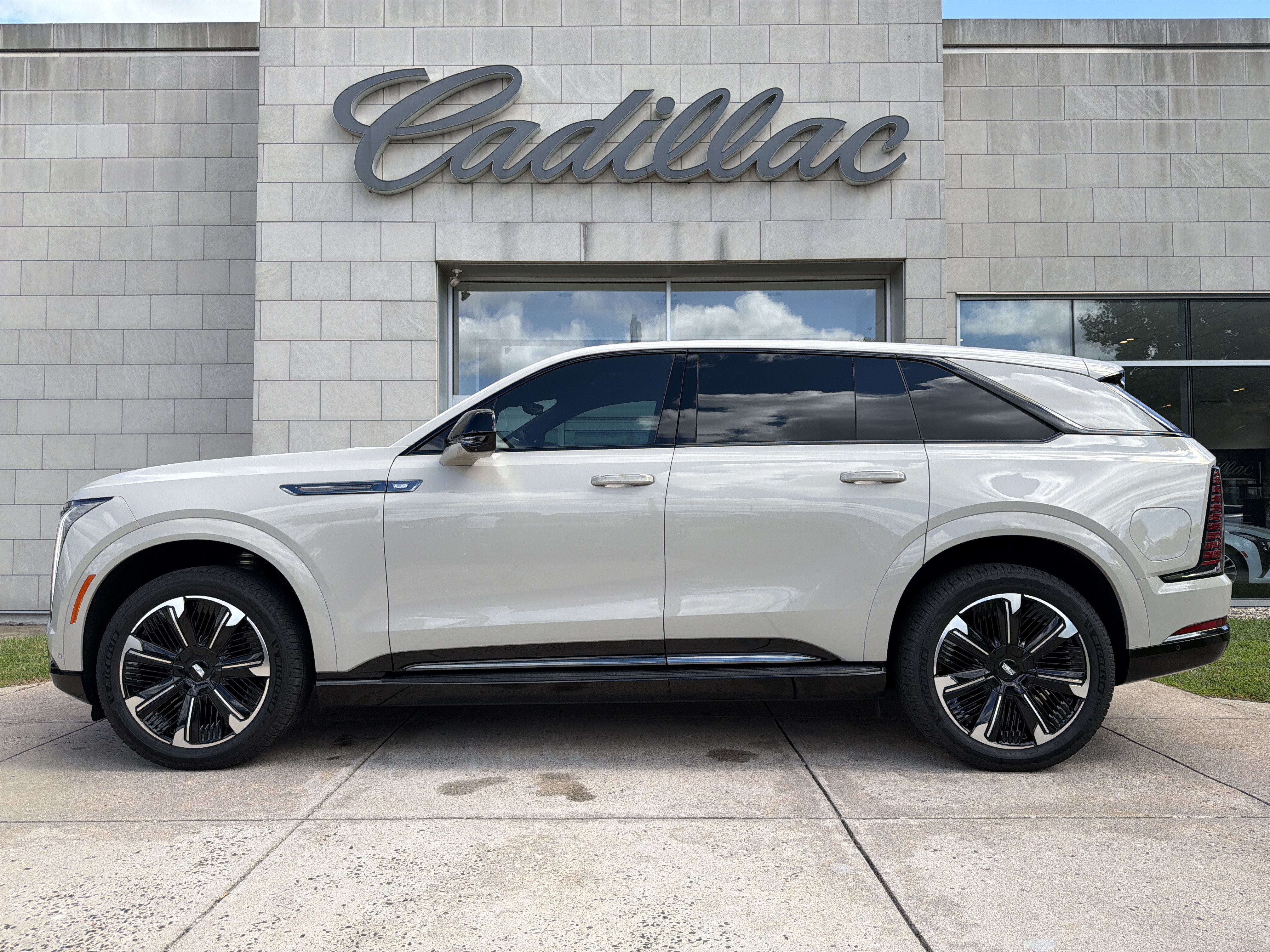 2026 Cadillac ESCALADE IQ Premium Sport