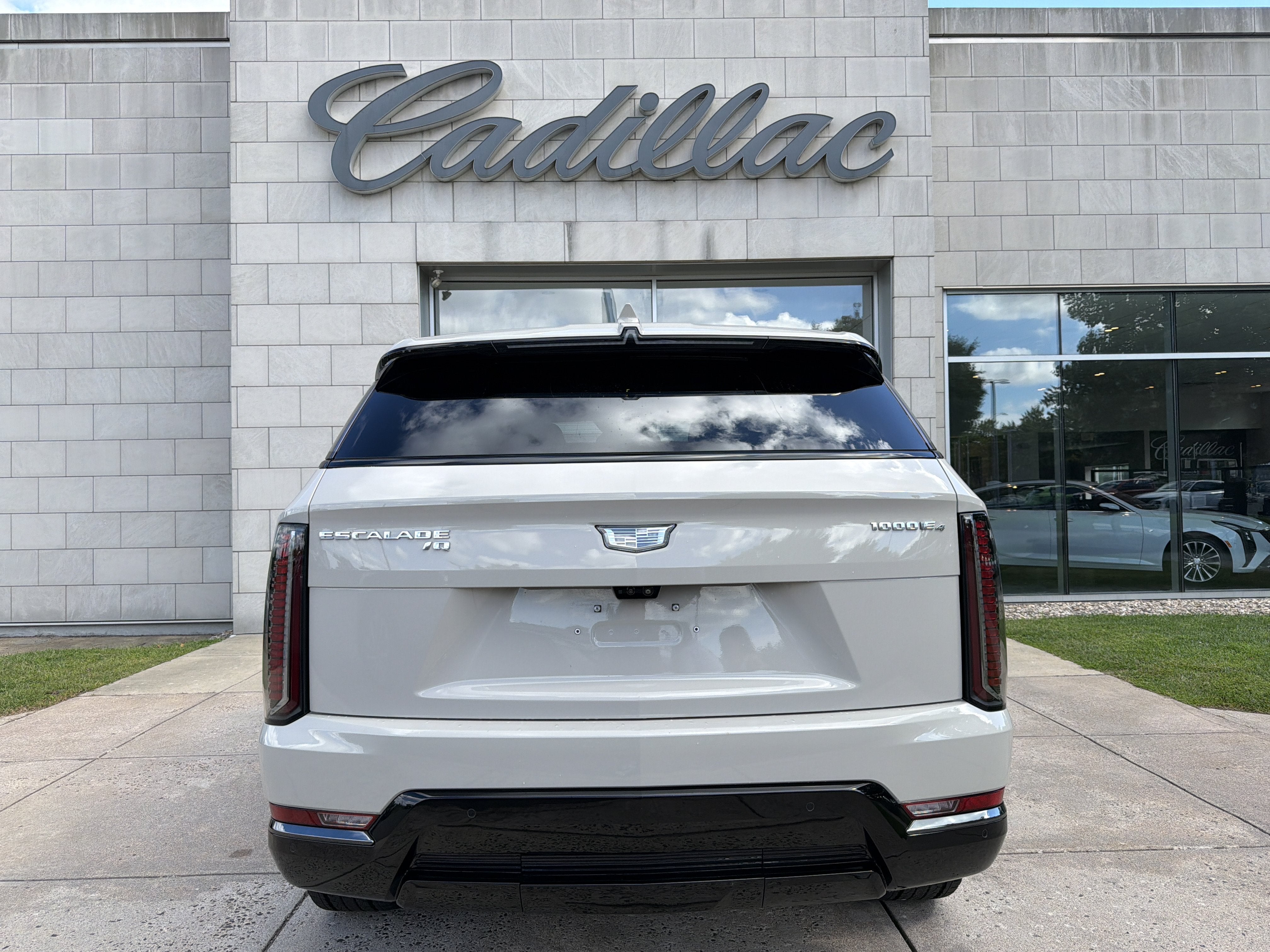 2026 Cadillac ESCALADE IQ Premium Sport