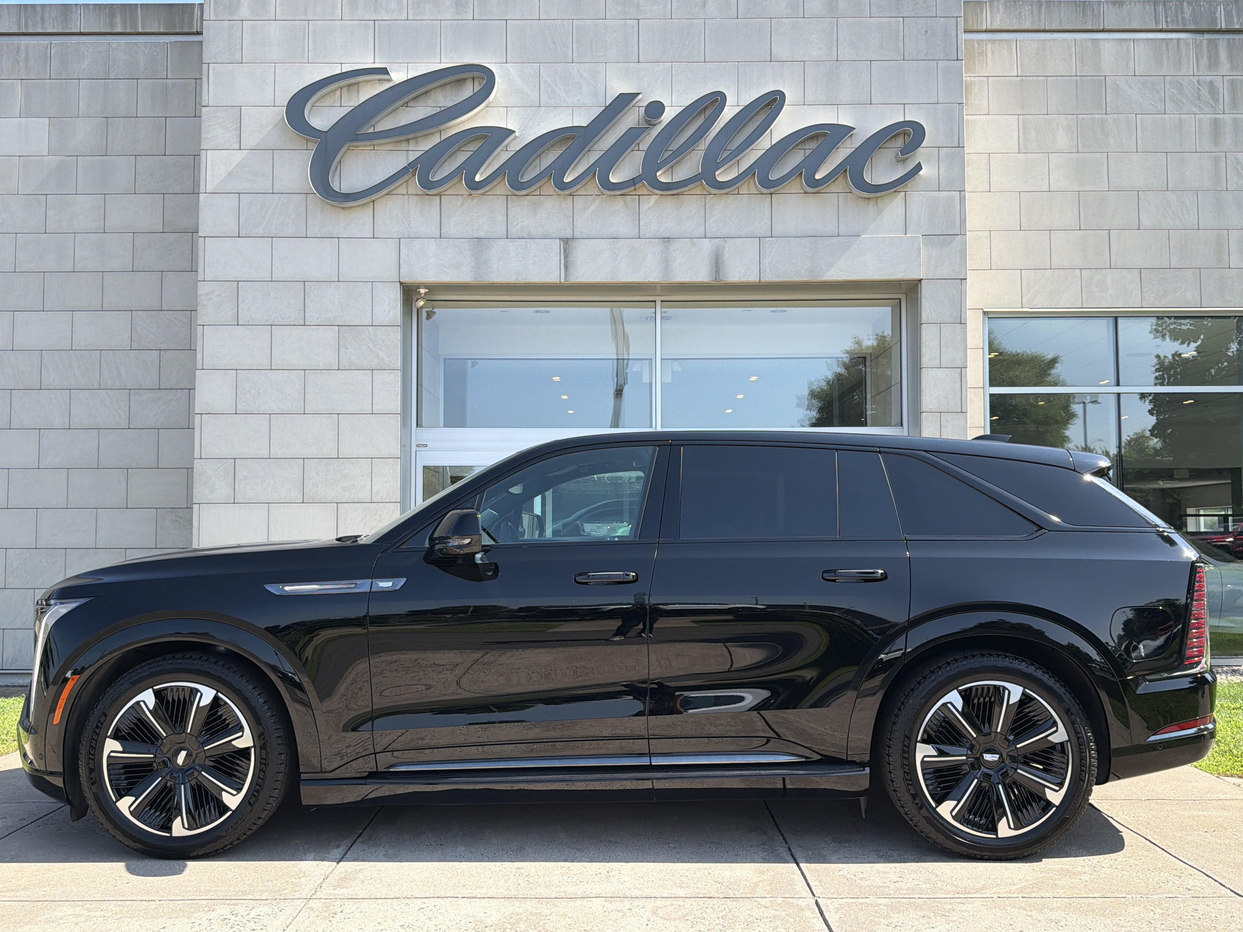 2025 Cadillac ESCALADE IQ Sport 2