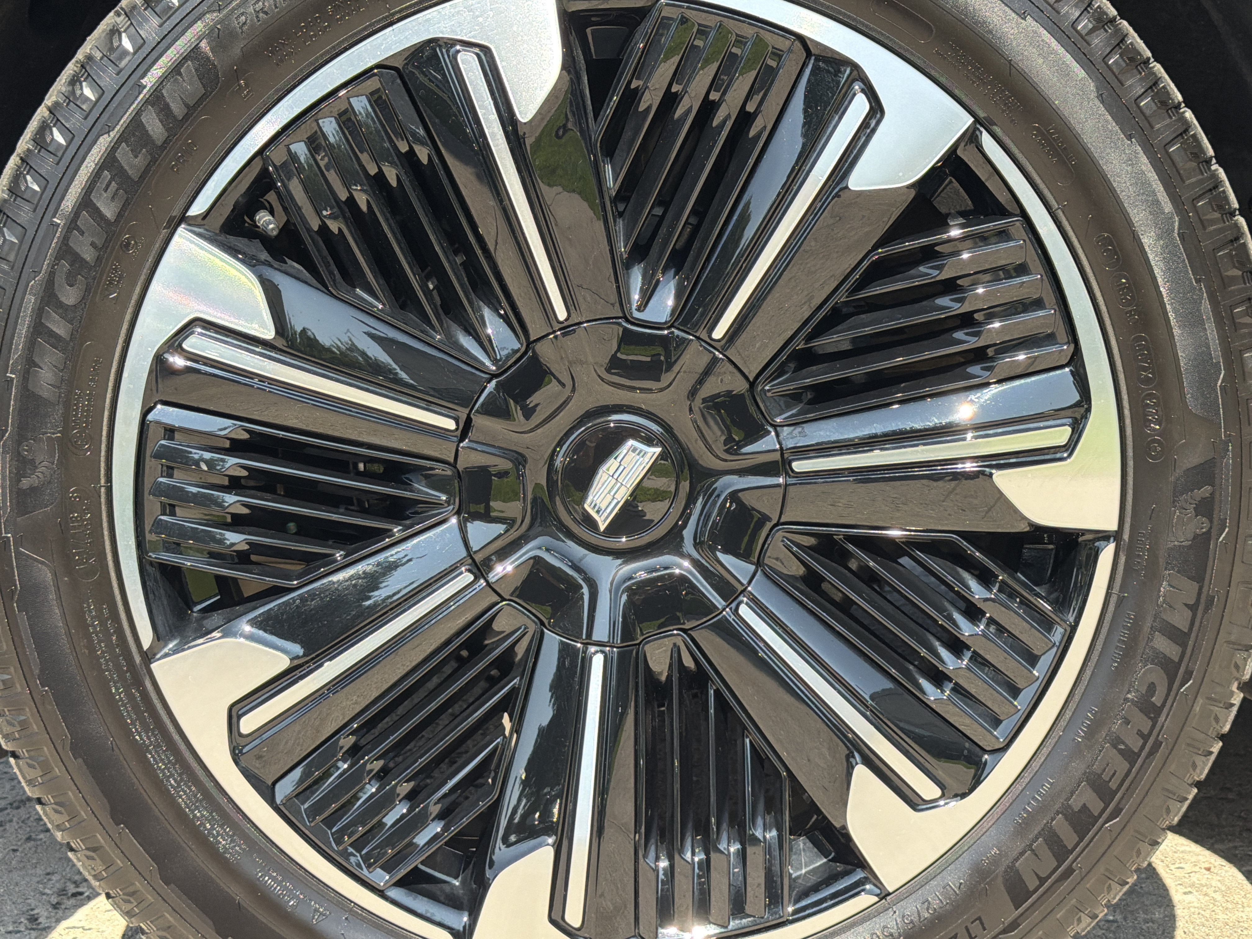 2025 Cadillac ESCALADE IQ Sport 2