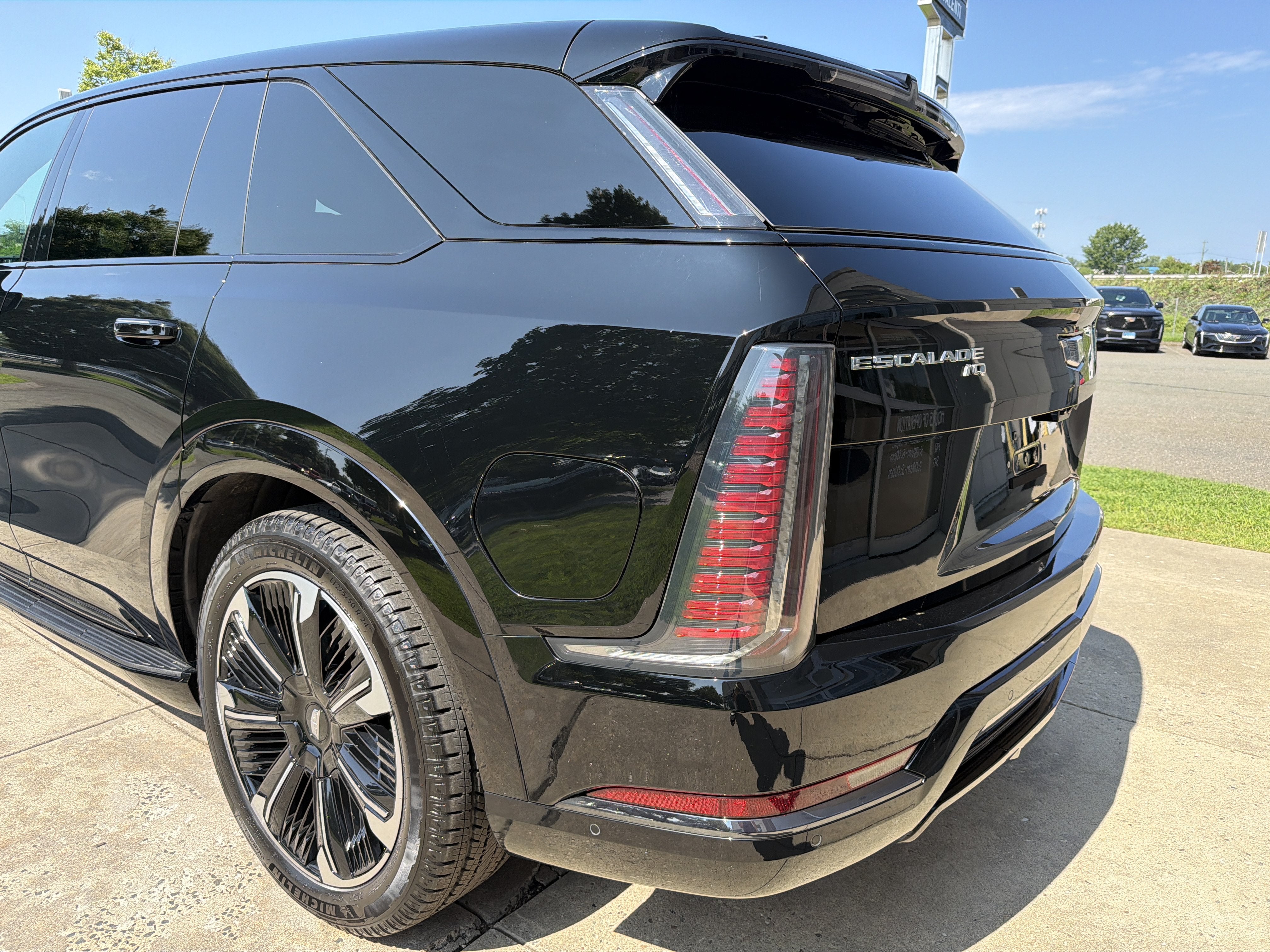 2025 Cadillac ESCALADE IQ Sport 2