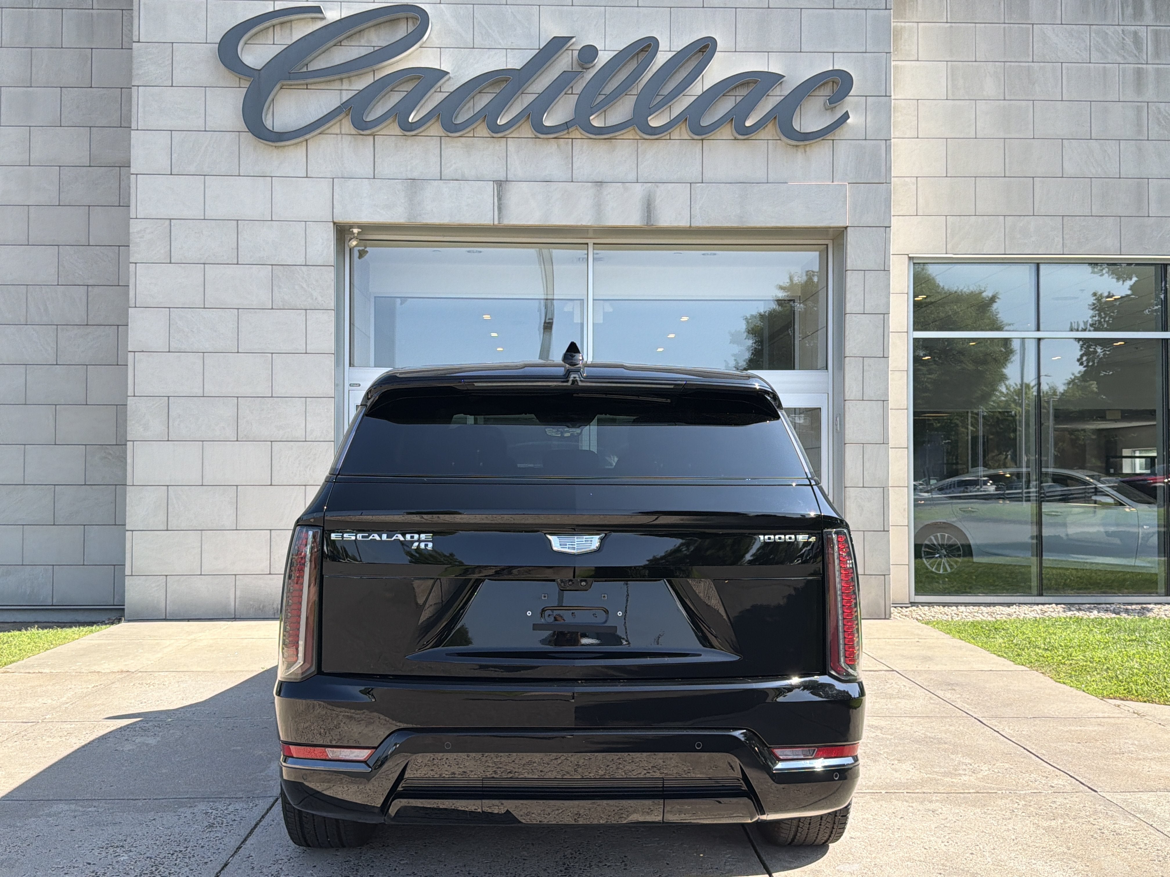 2025 Cadillac ESCALADE IQ Sport 2