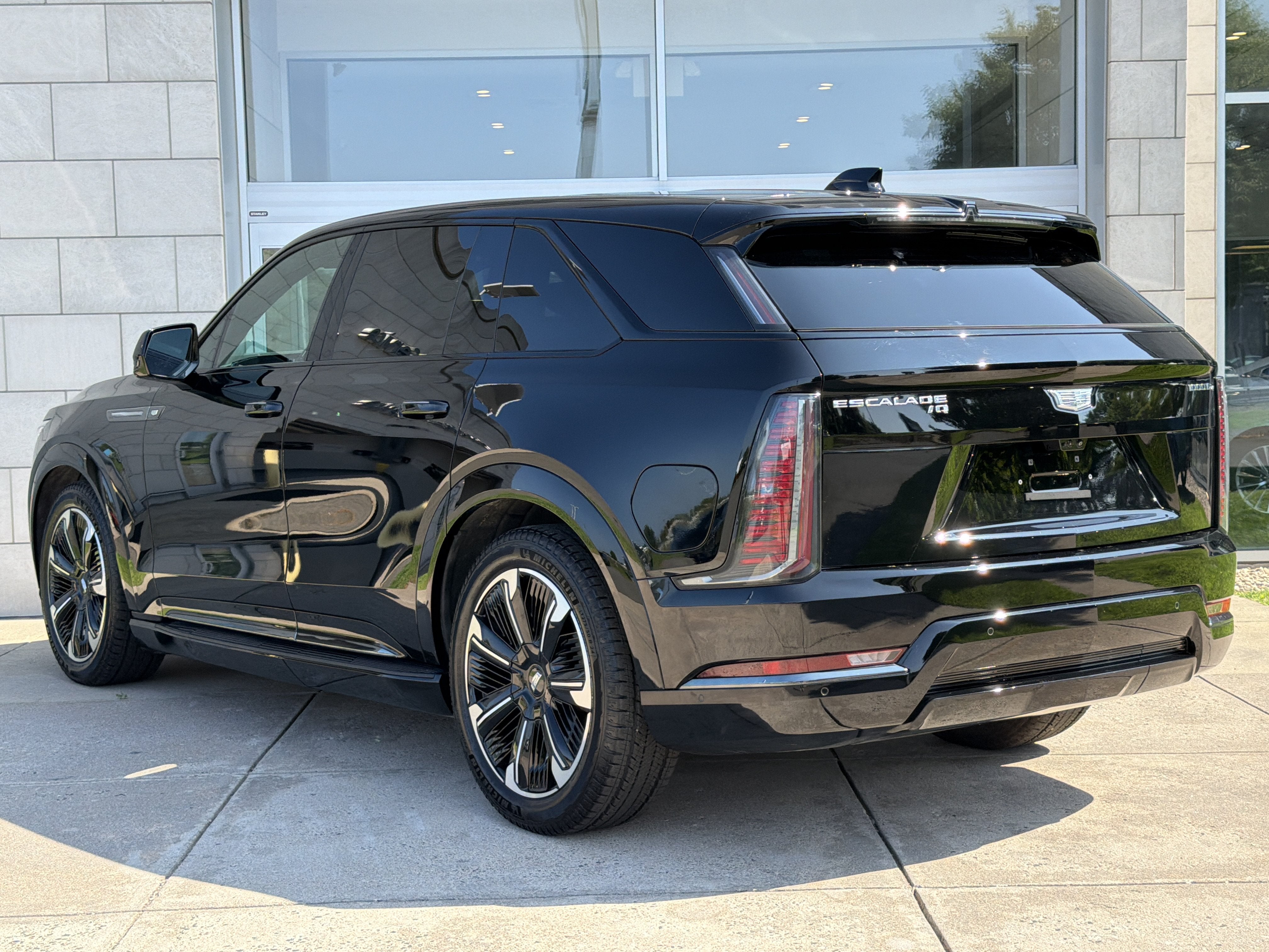 2025 Cadillac ESCALADE IQ Sport 2