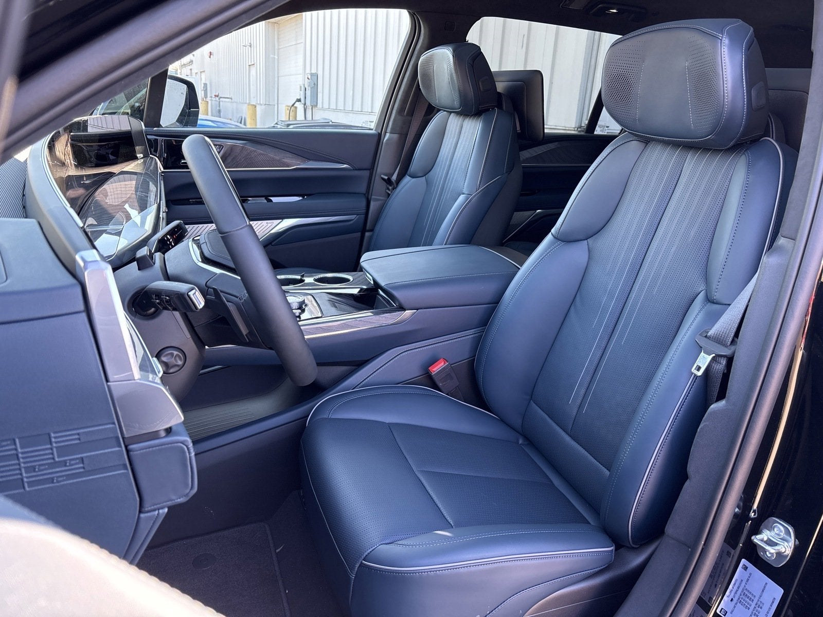 2025 Cadillac ESCALADE IQ Sport 2