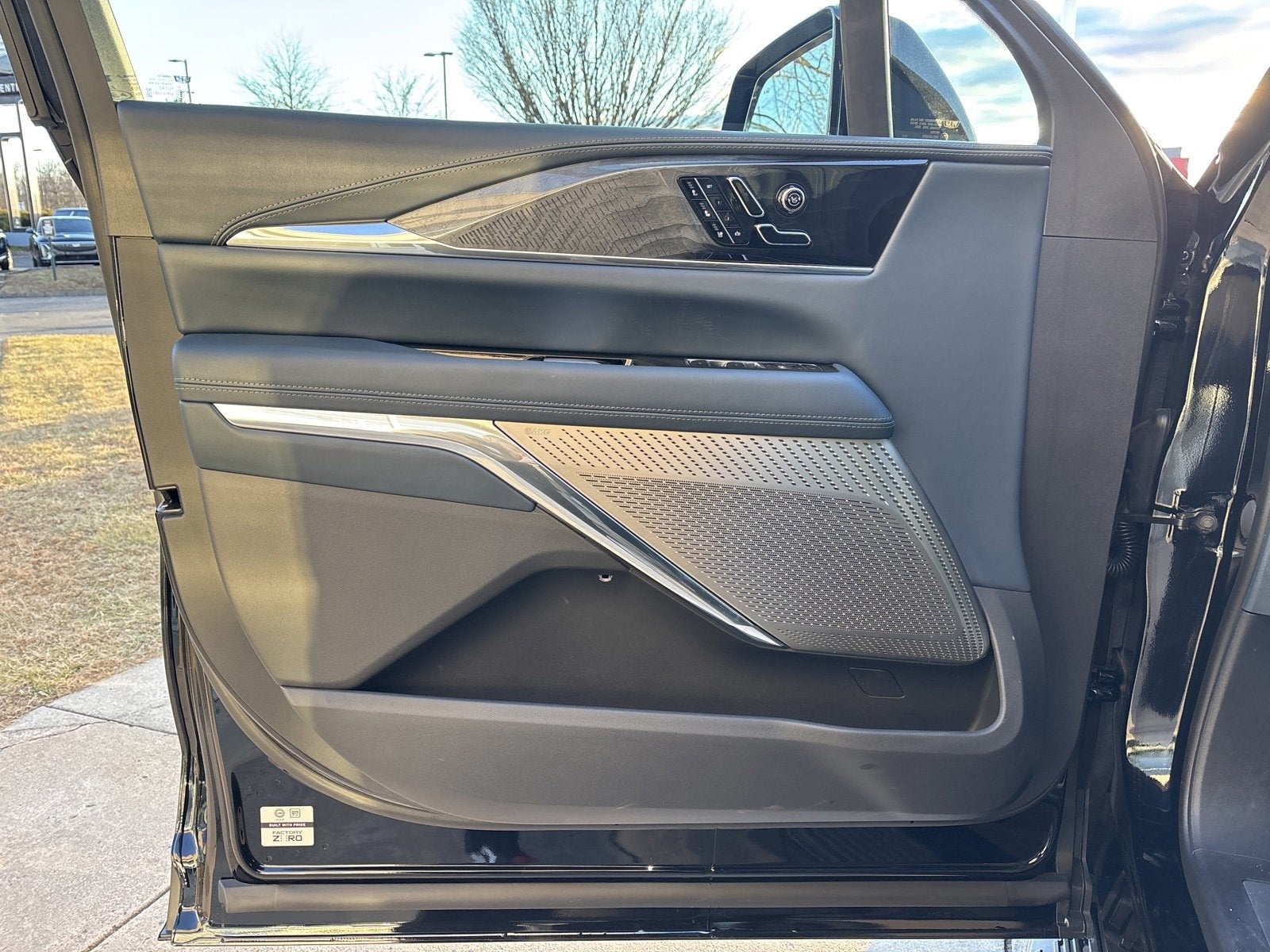 2025 Cadillac ESCALADE IQ Sport 2