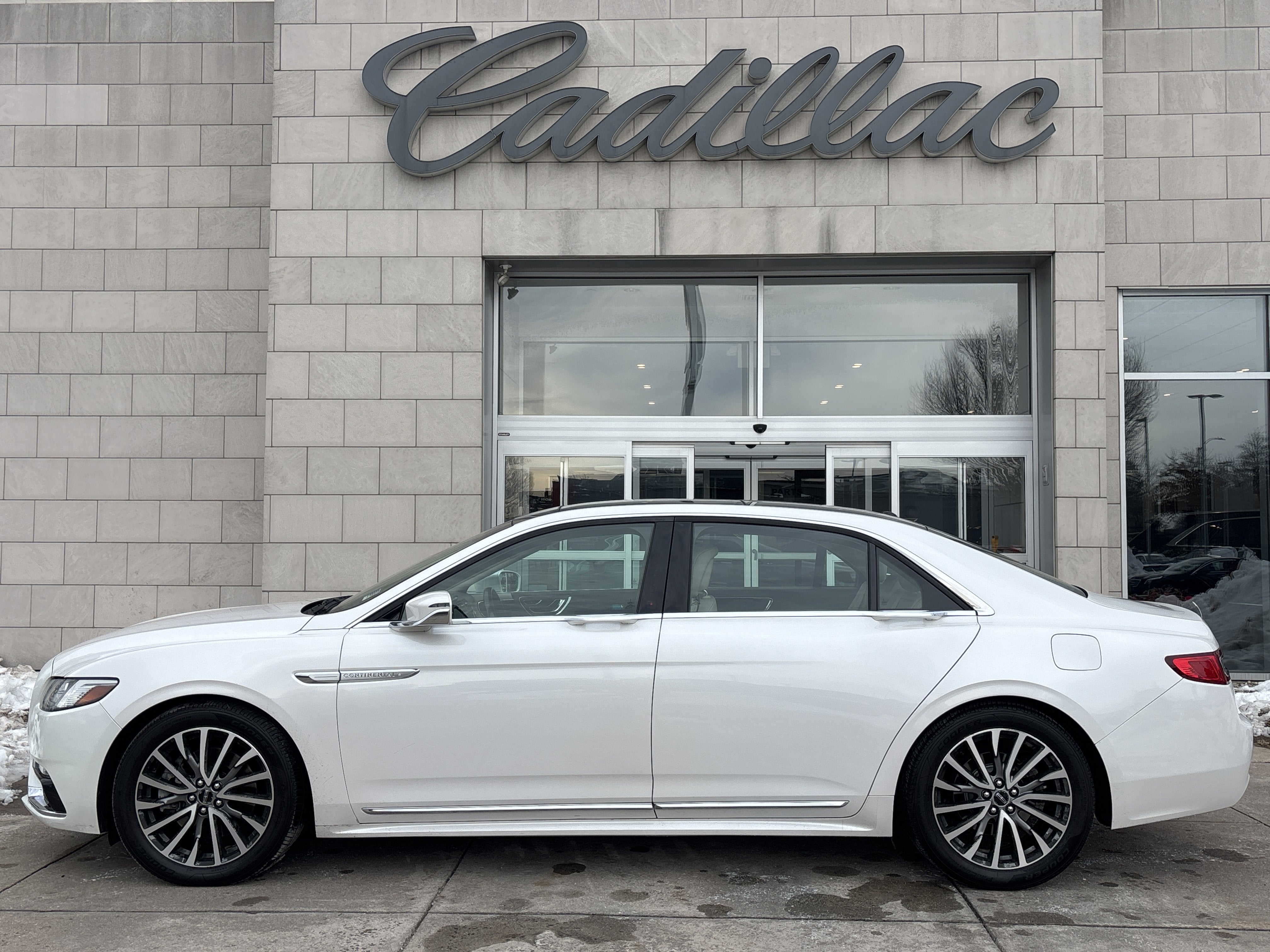 2017 Lincoln Continental Select