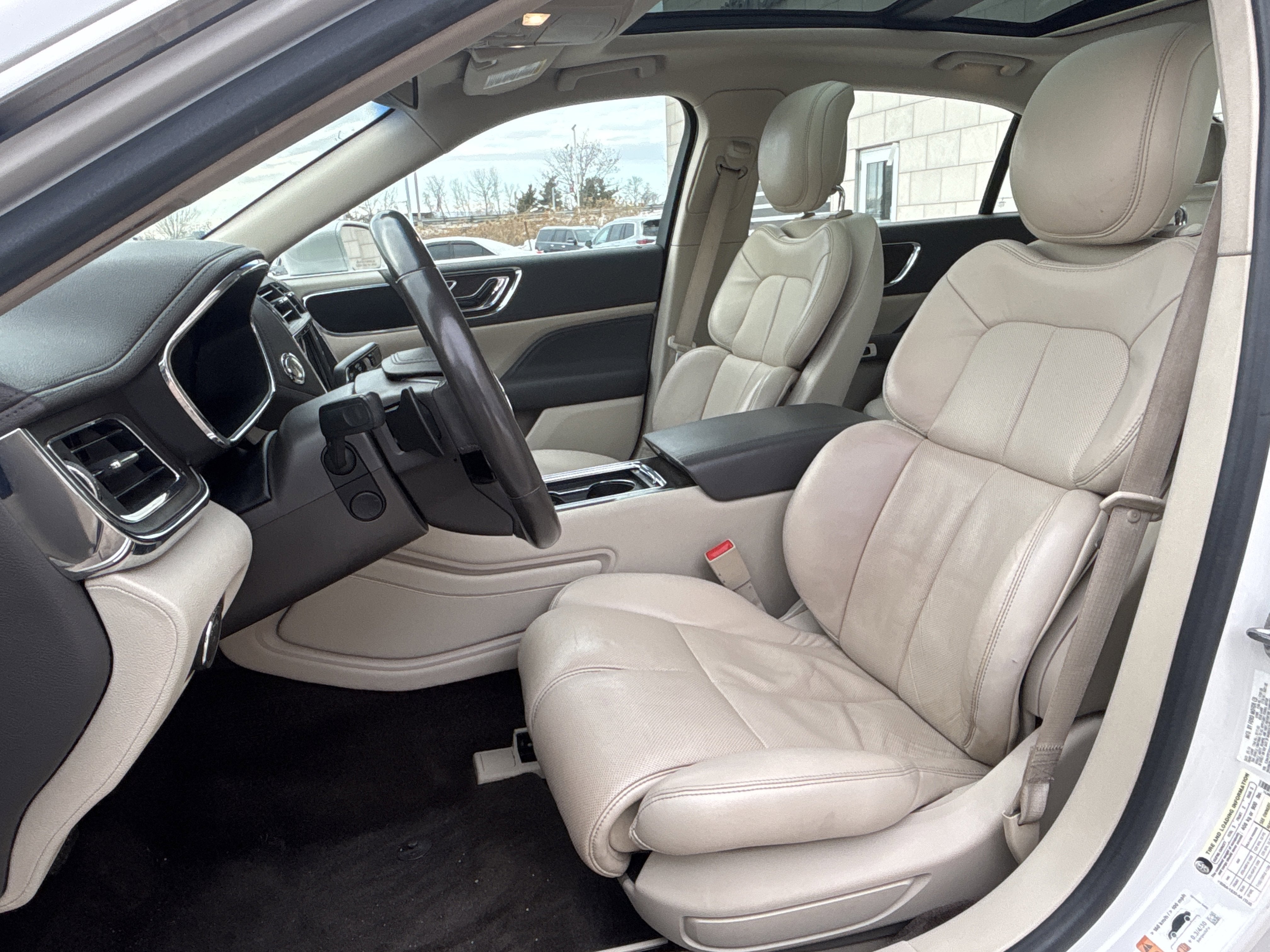 2017 Lincoln Continental Select