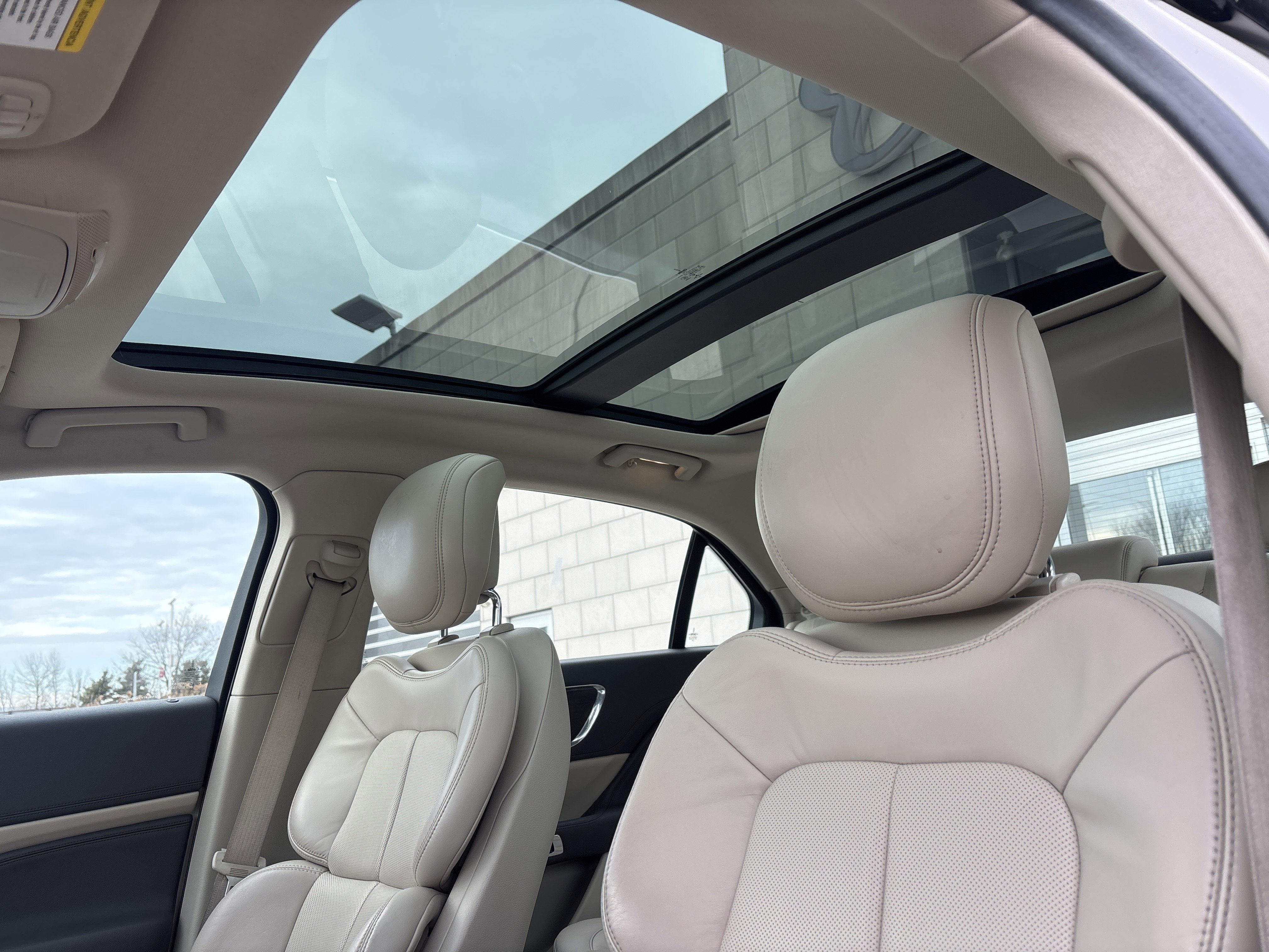 2017 Lincoln Continental Select