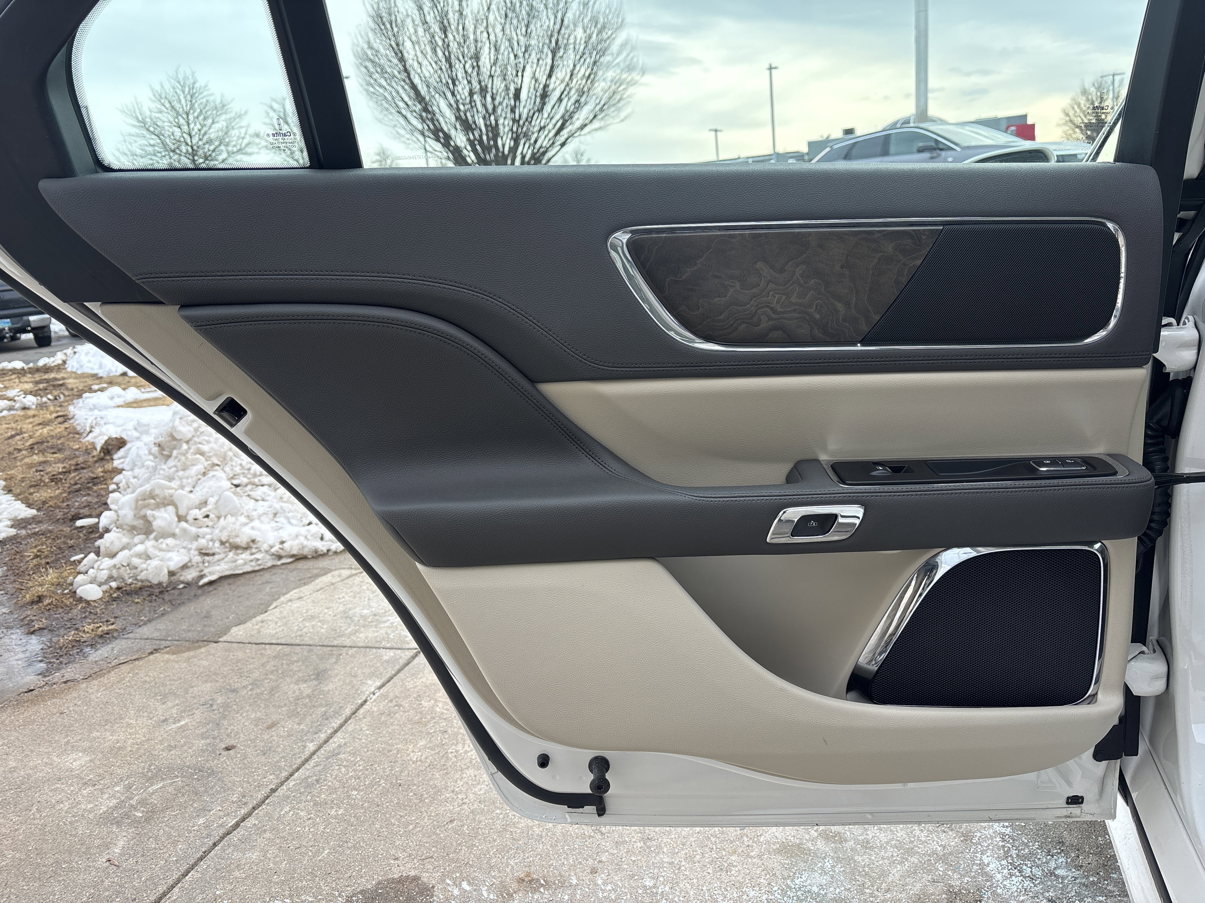 2017 Lincoln Continental Select