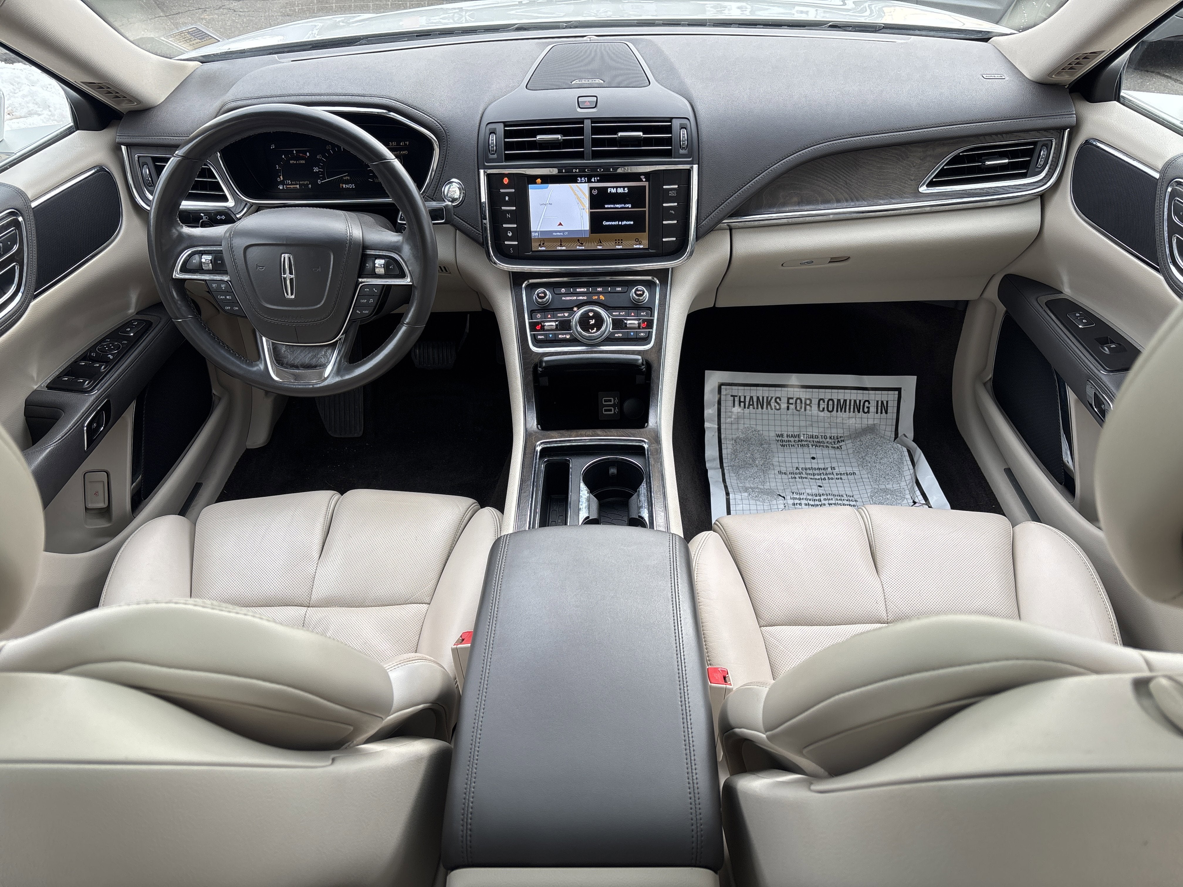 2017 Lincoln Continental Select