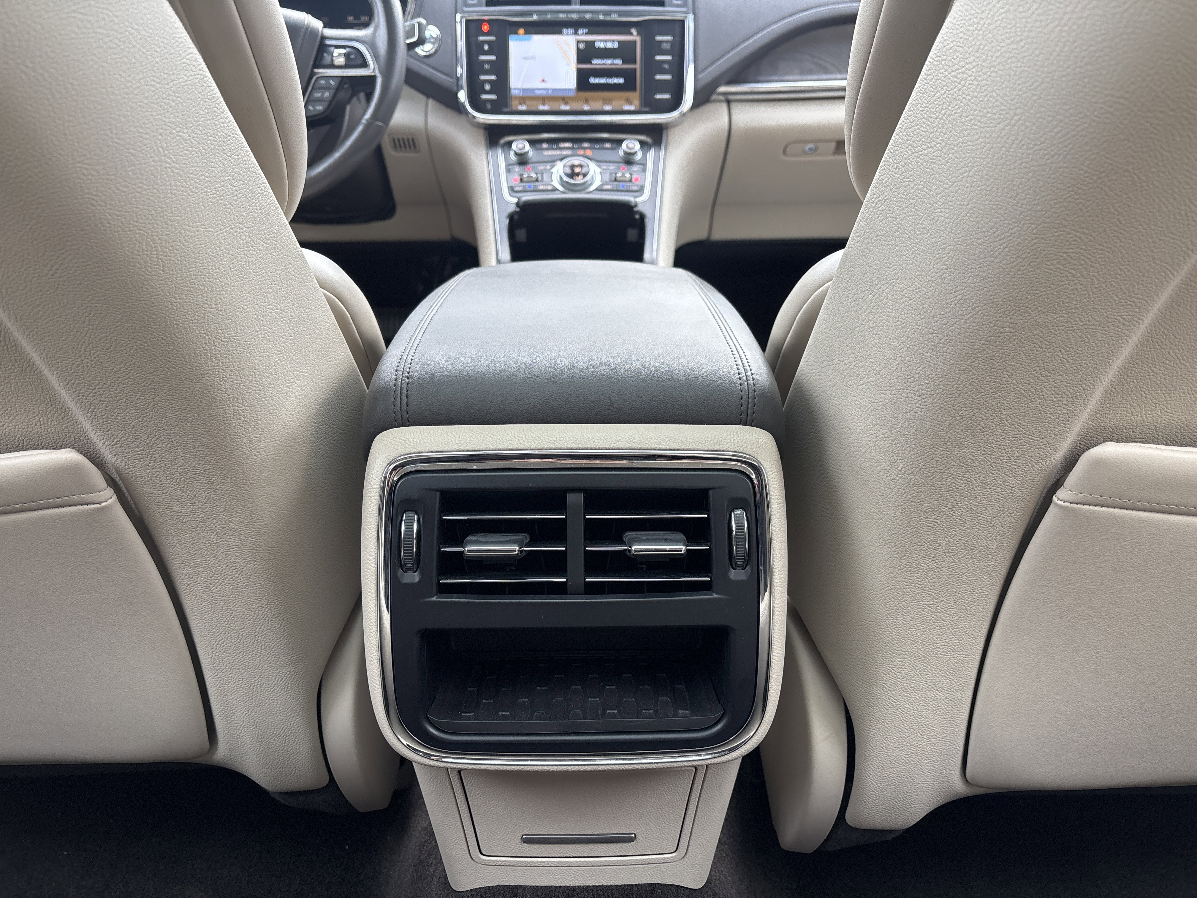 2017 Lincoln Continental Select