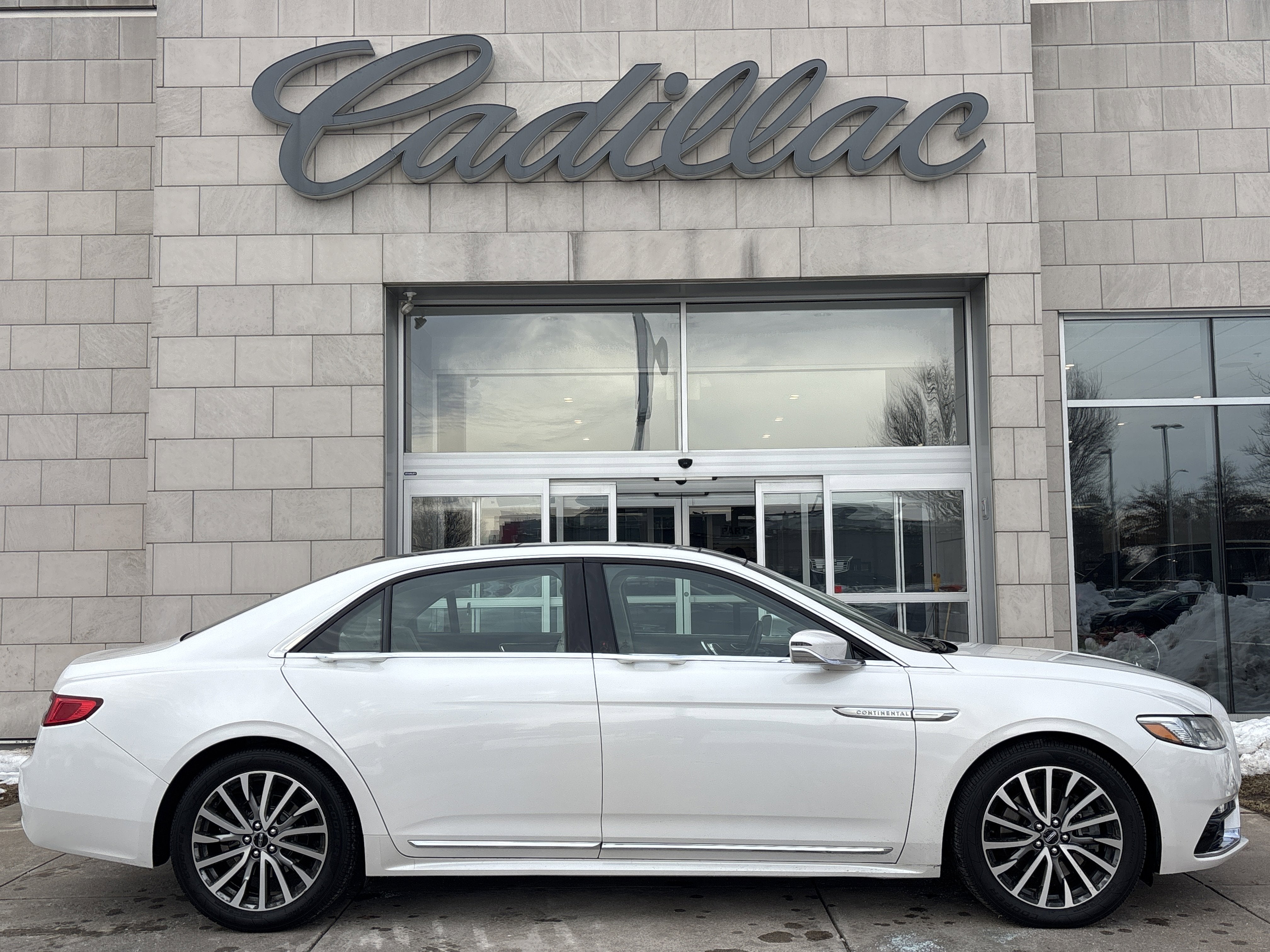 2017 Lincoln Continental Select