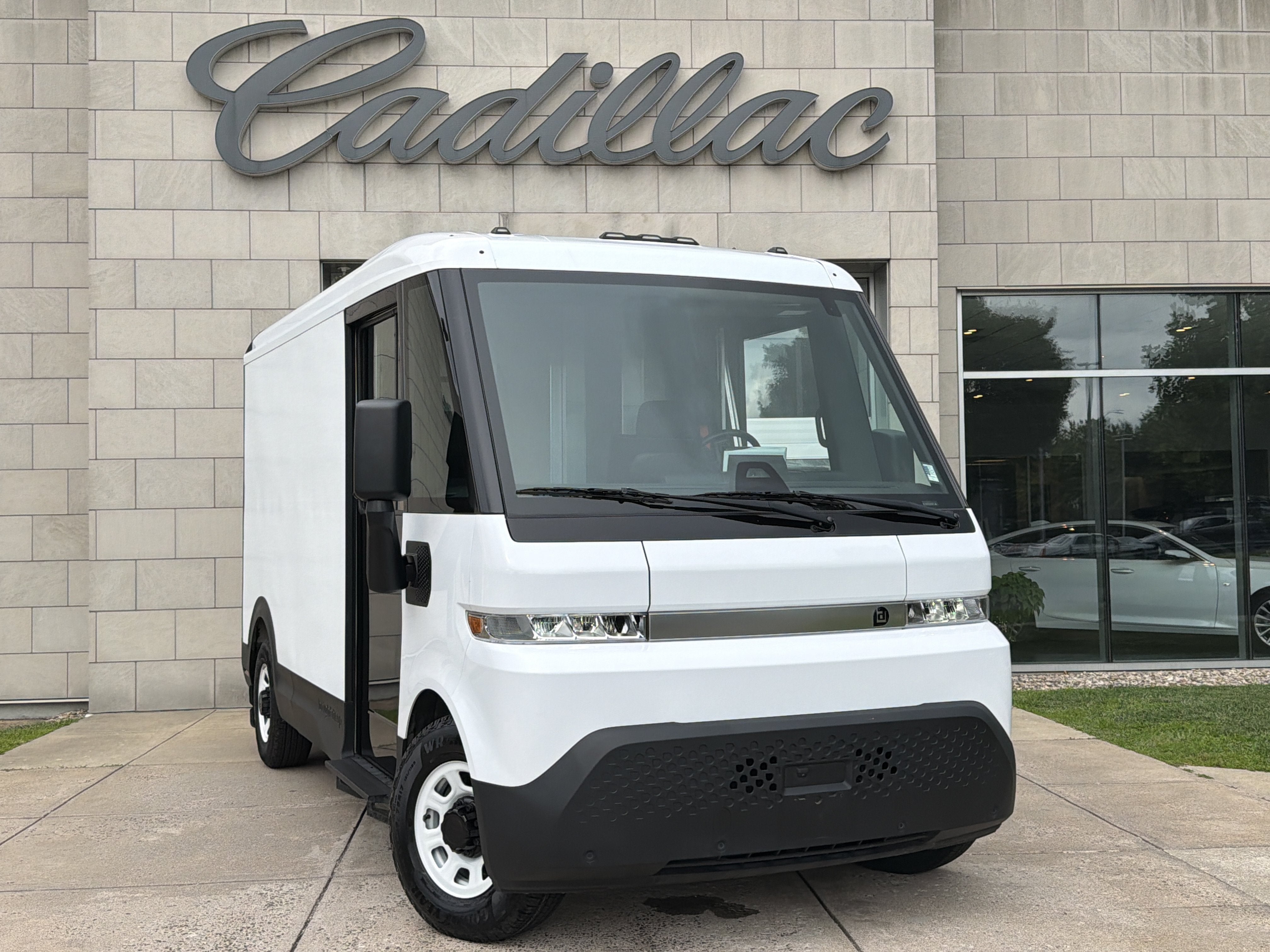 2024 BrightDrop Zevo 400 EJY