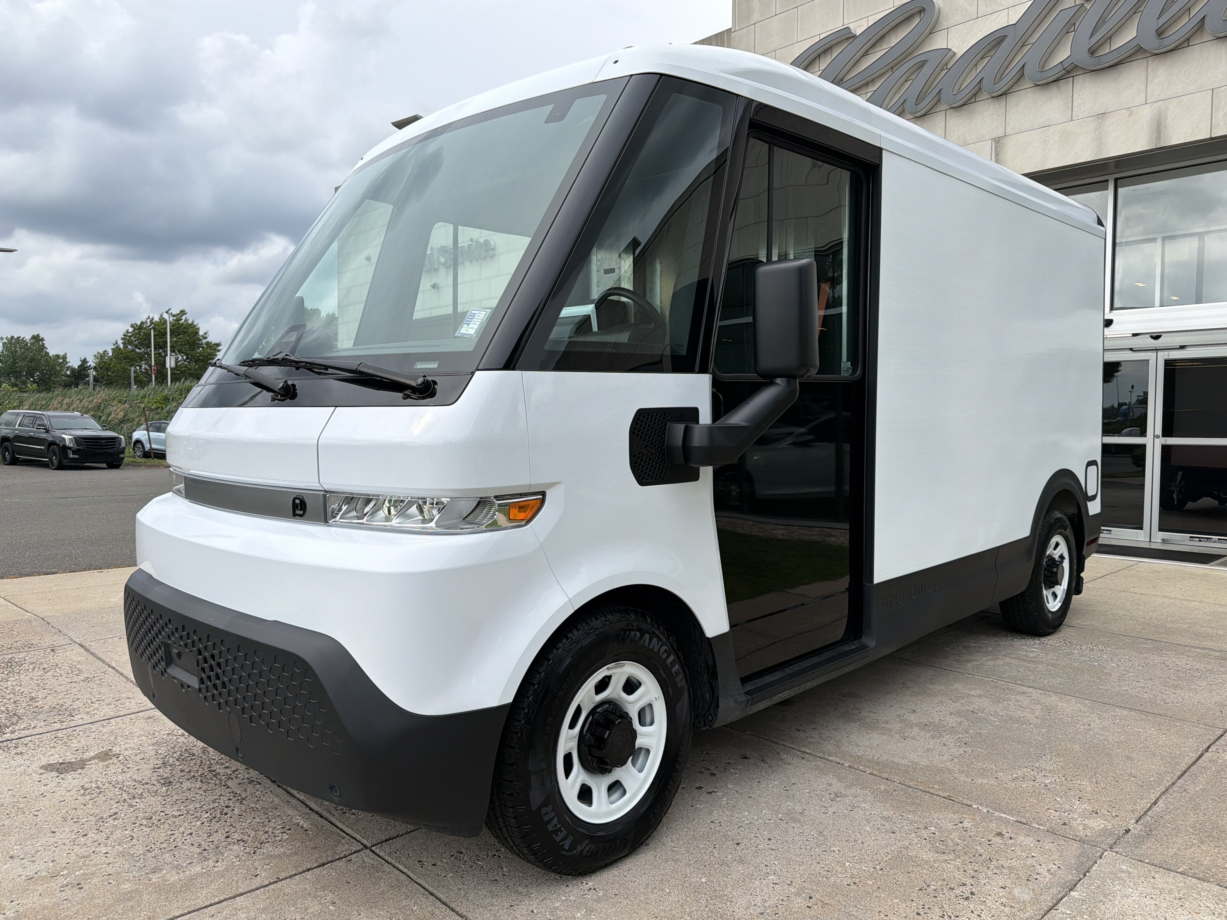 2024 BrightDrop Zevo 400 EJY
