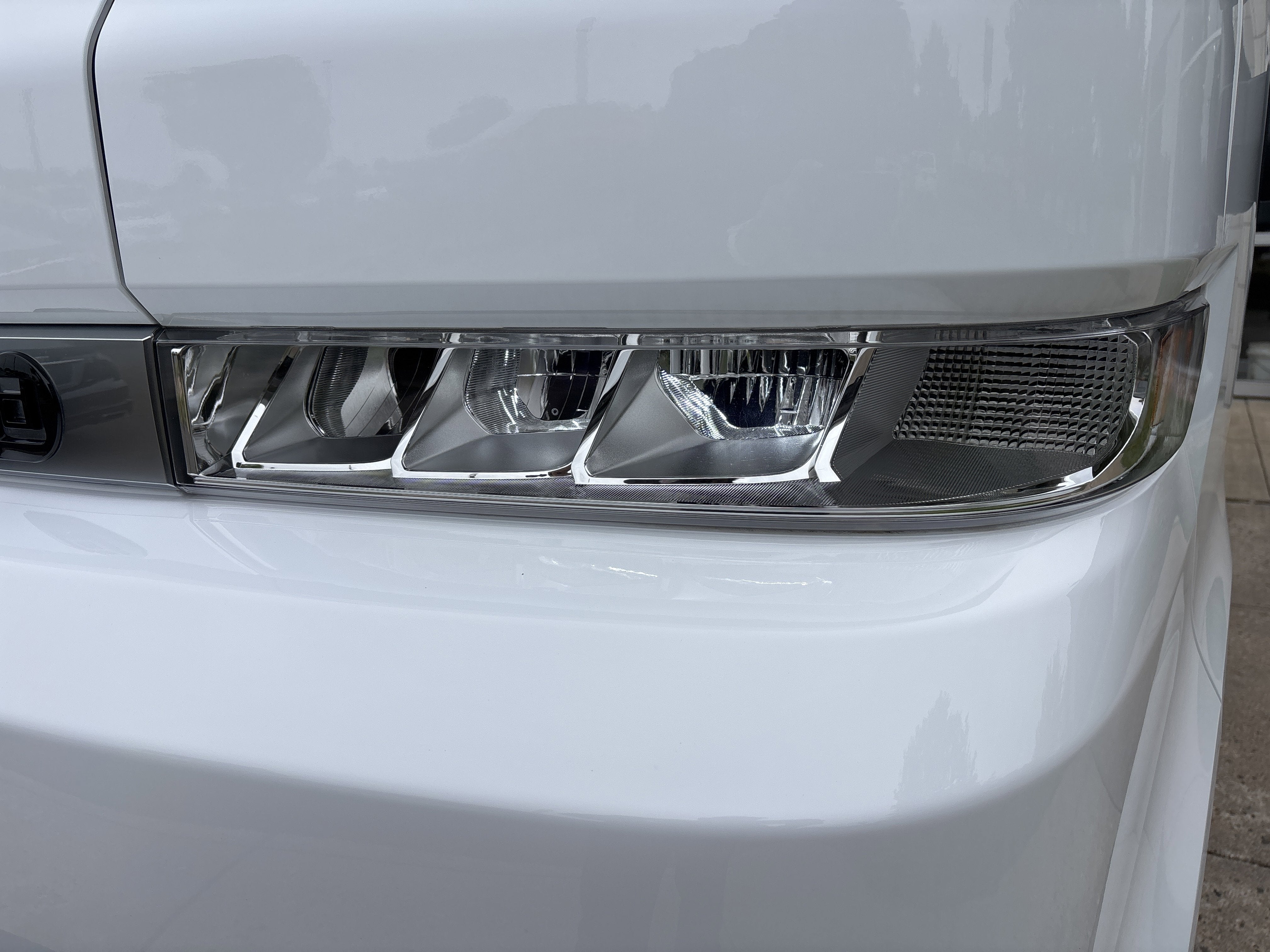 2024 BrightDrop Zevo 400 EJY