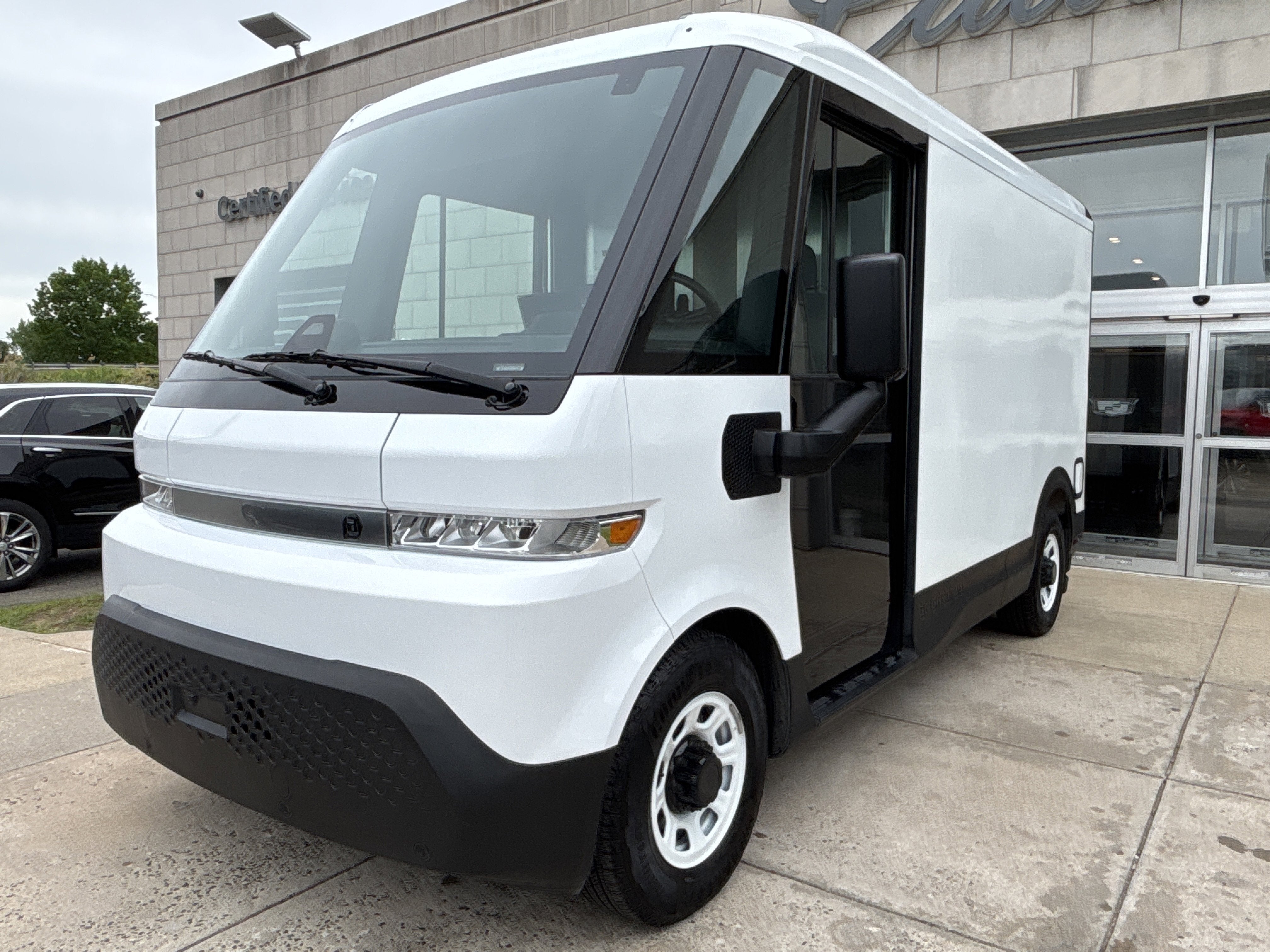 2024 BrightDrop Zevo 400 EJY