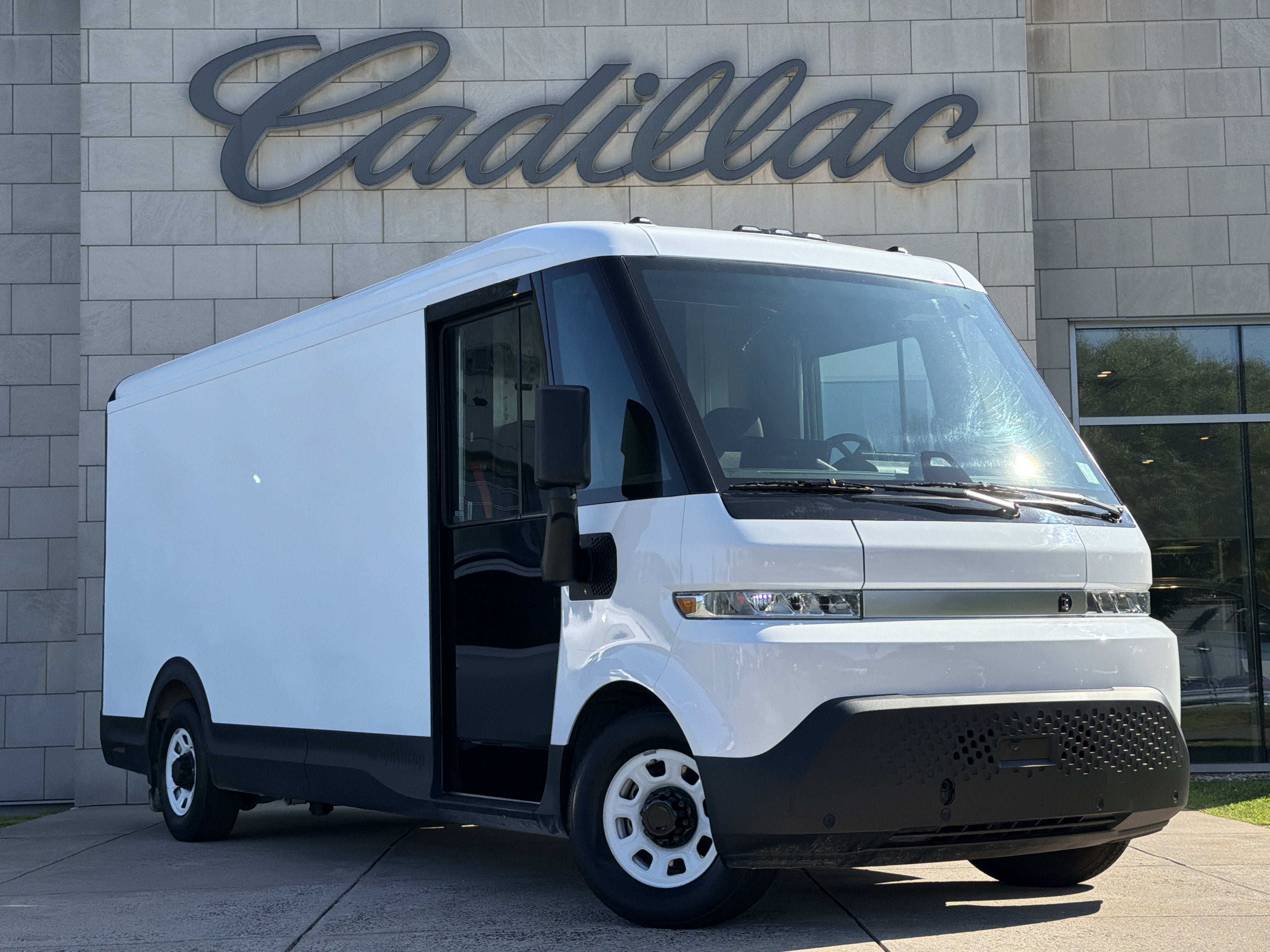 2024 BrightDrop Zevo 600 EJY